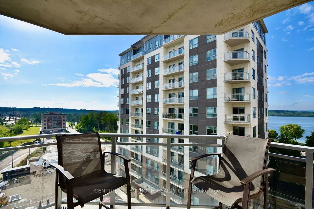 58 Lakeside Terrace, #818
