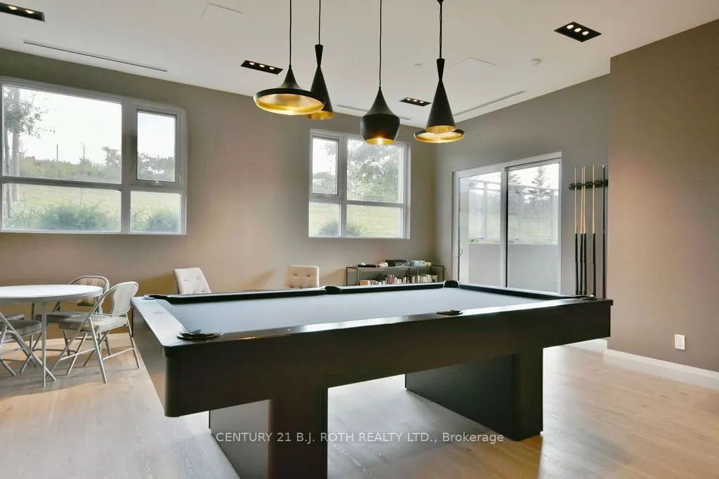 58 Lakeside Terrace, #818