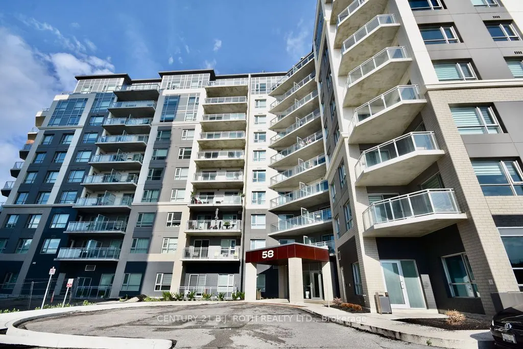 58 Lakeside Terrace, #818