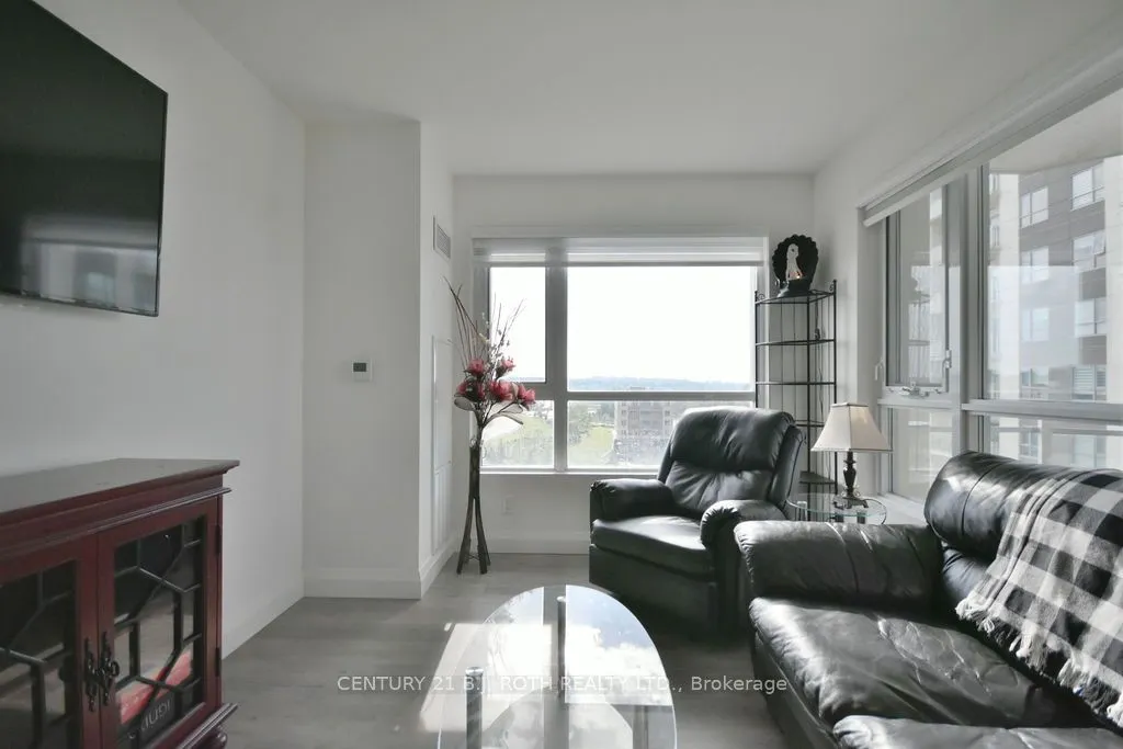 58 Lakeside Terrace, #818