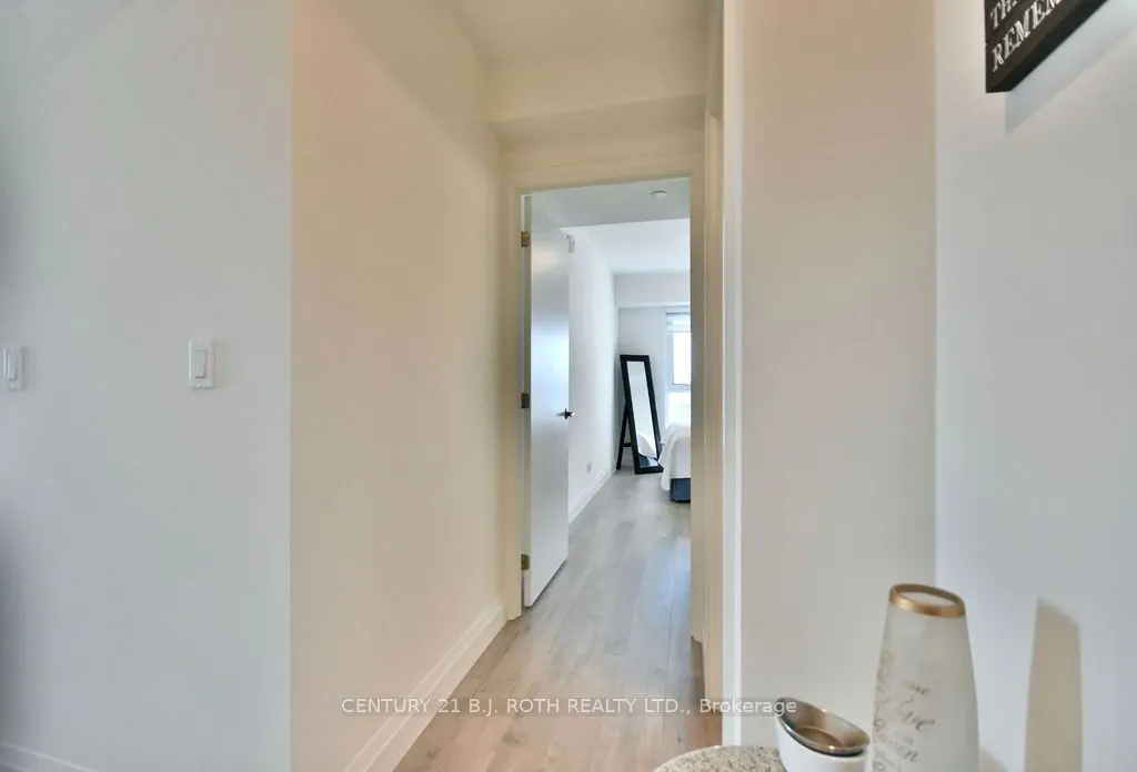 58 Lakeside Terrace, #818