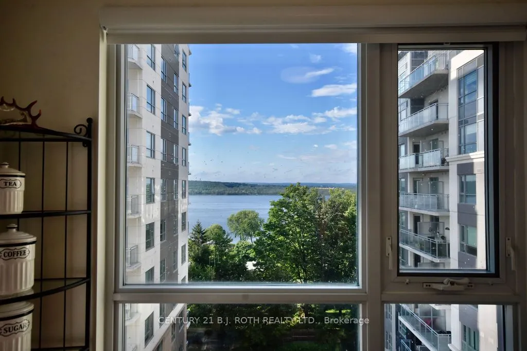 58 Lakeside Terrace, #818