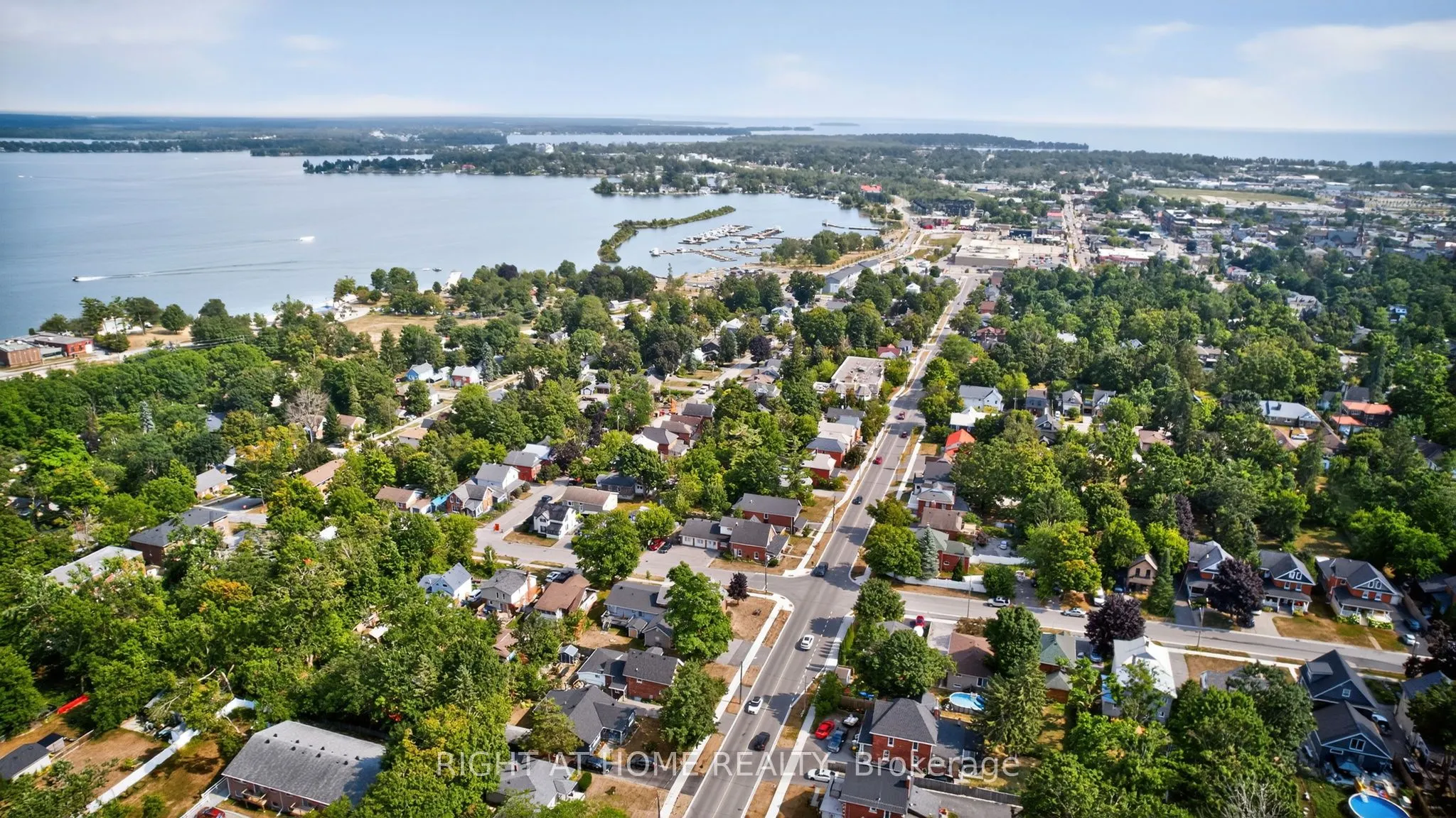 112 Borland Street E