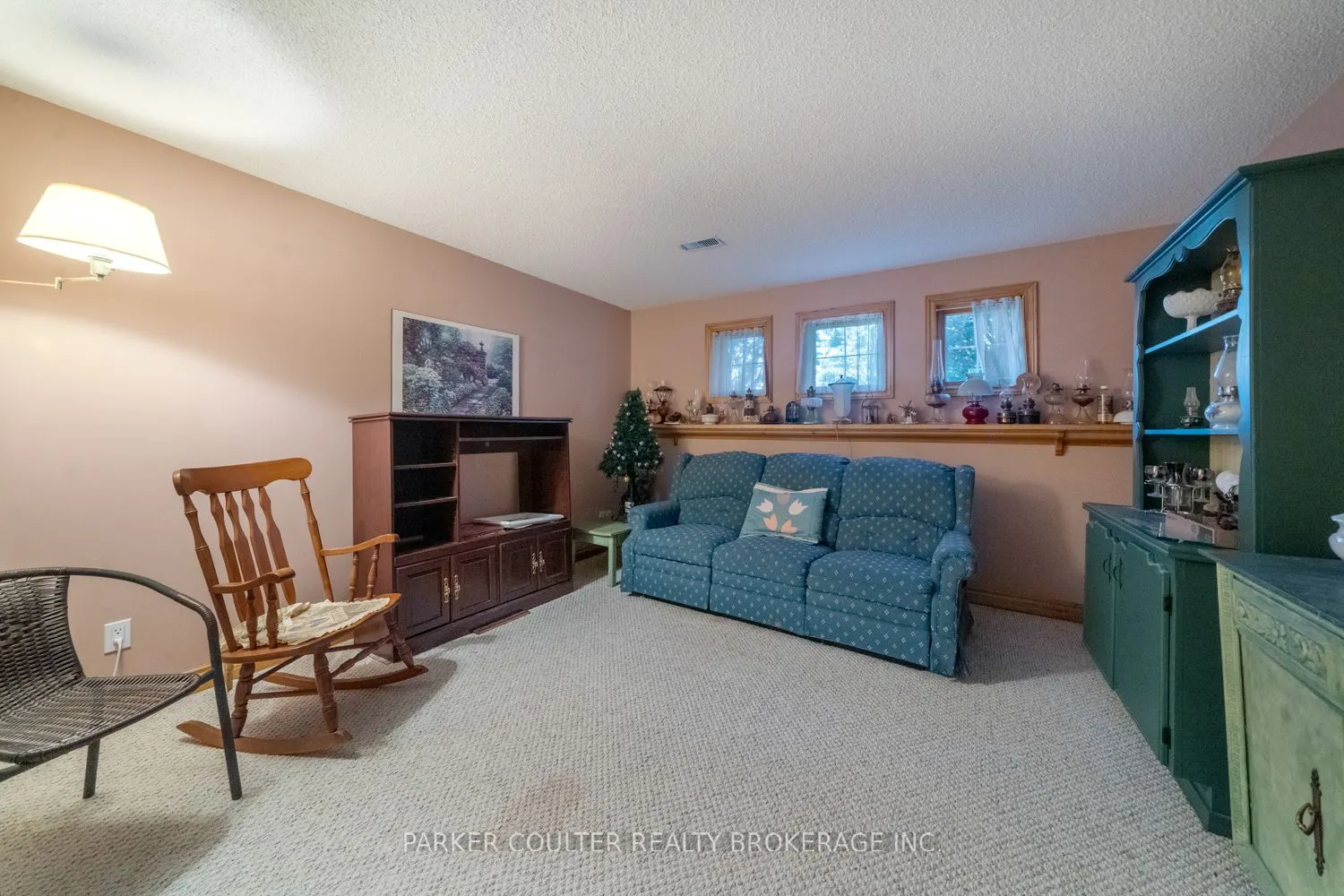 73 Timberland Crescent