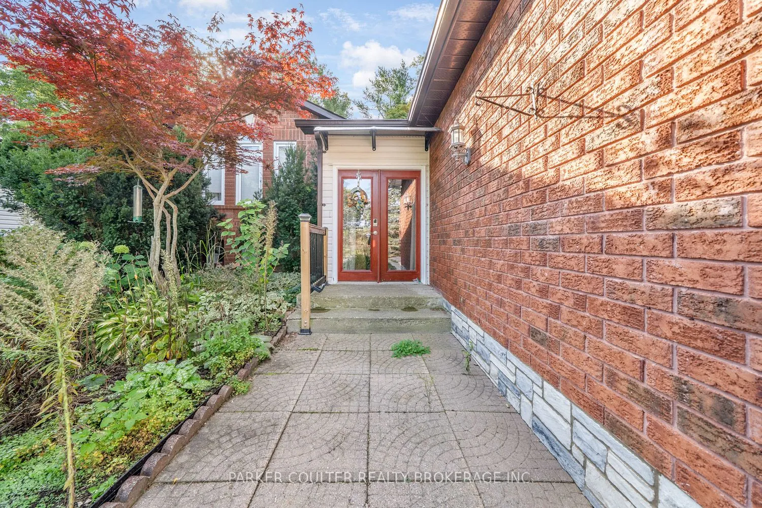 73 Timberland Crescent