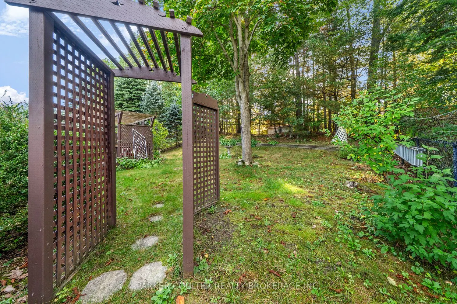 73 Timberland Crescent