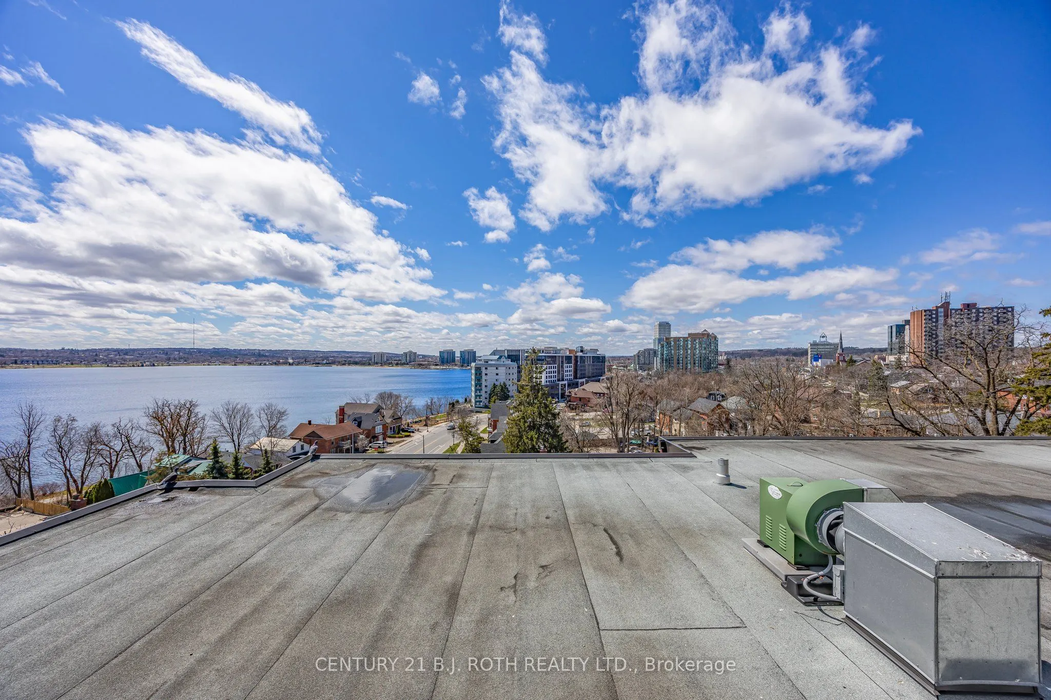 2 Albert Street, #32