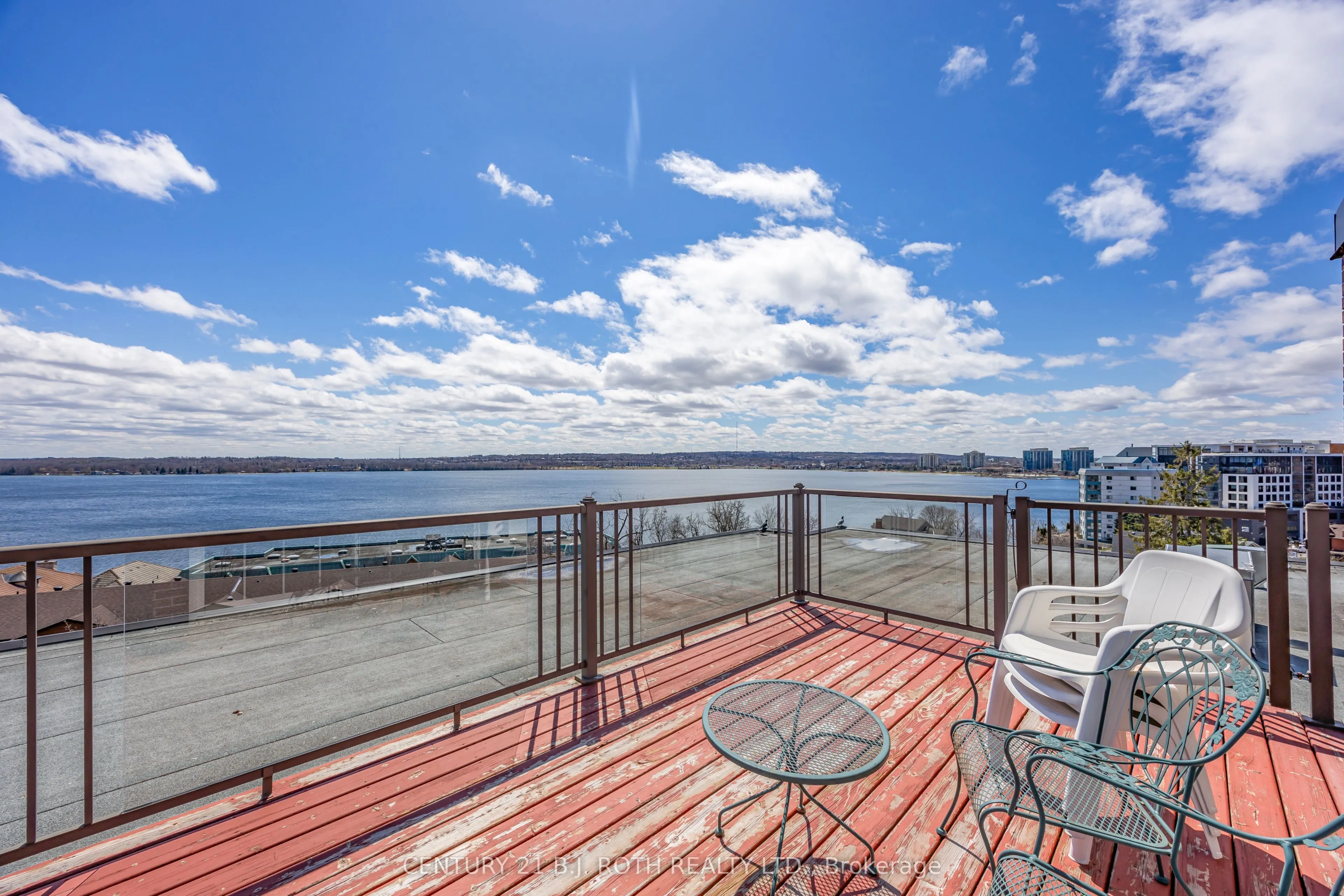 2 Albert Street, #32