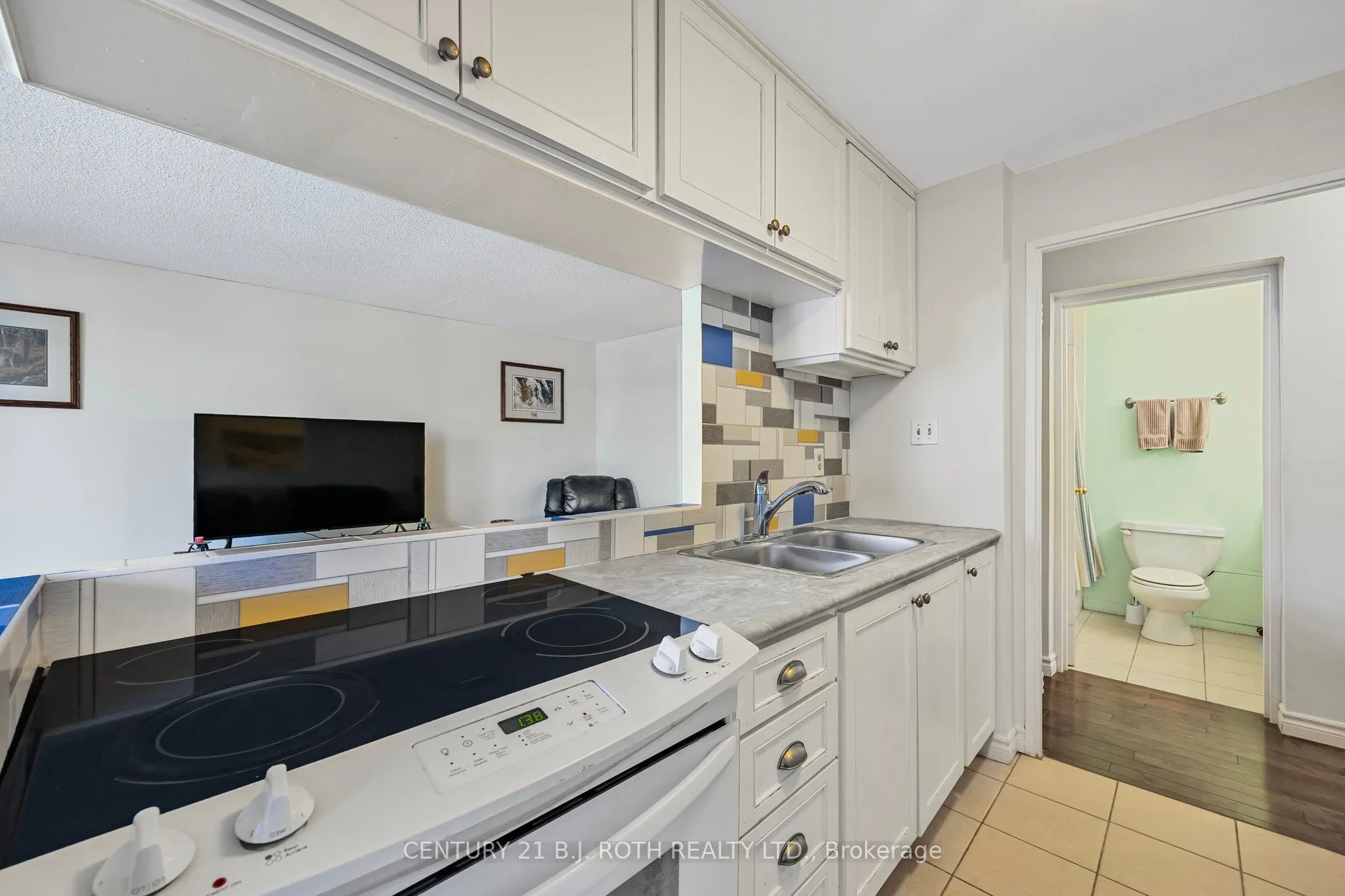 2 Albert Street, #32