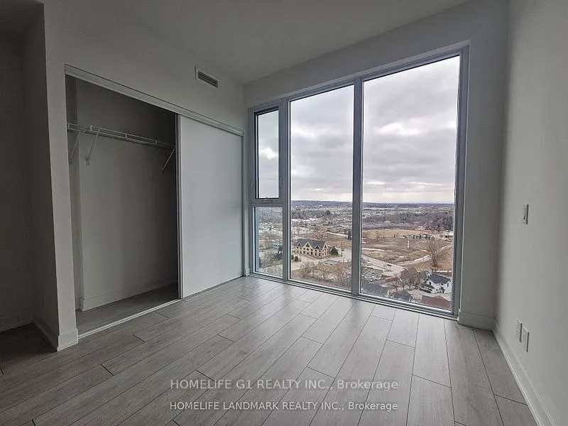39 Mary Street, #811