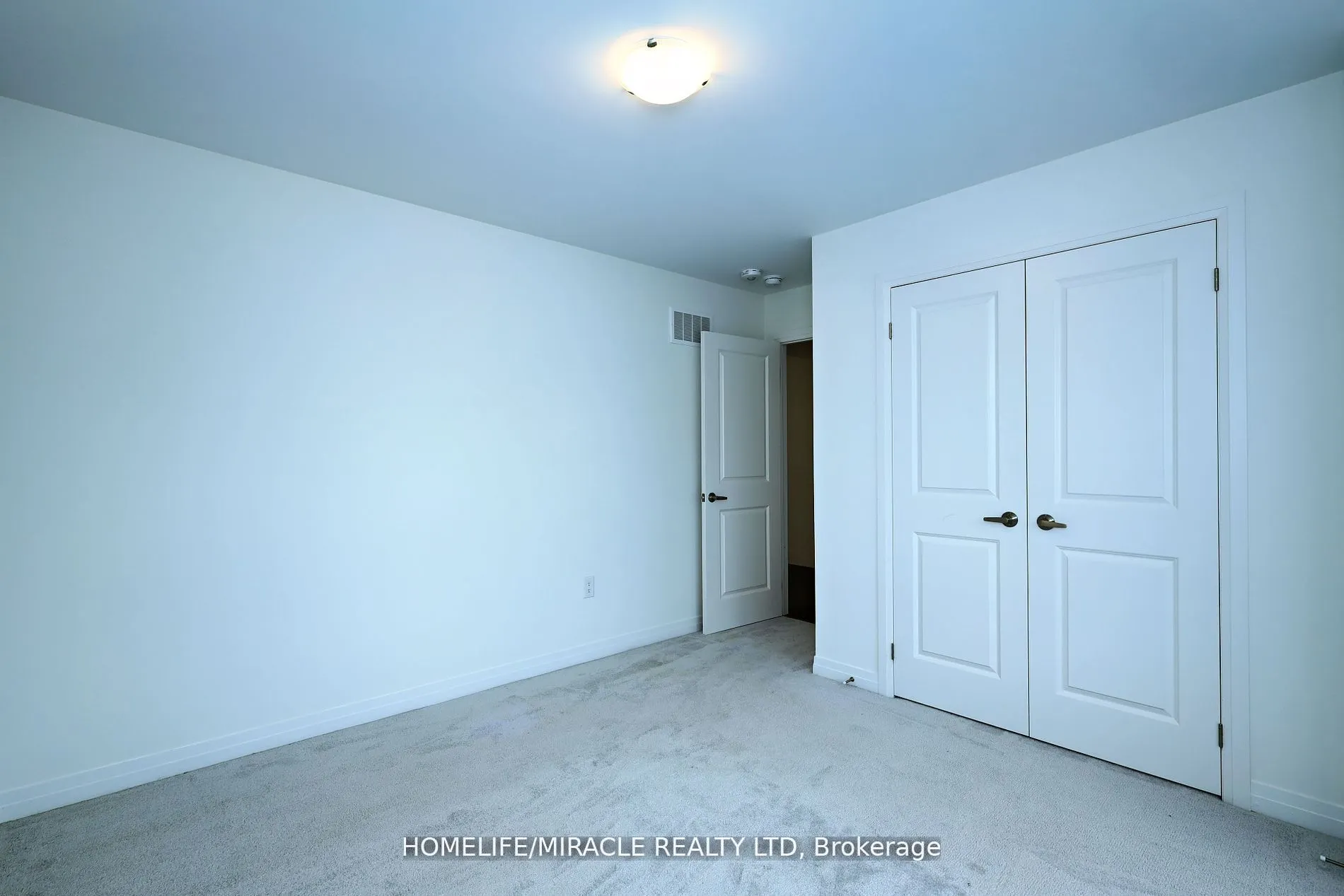 8 Copperhill Heights