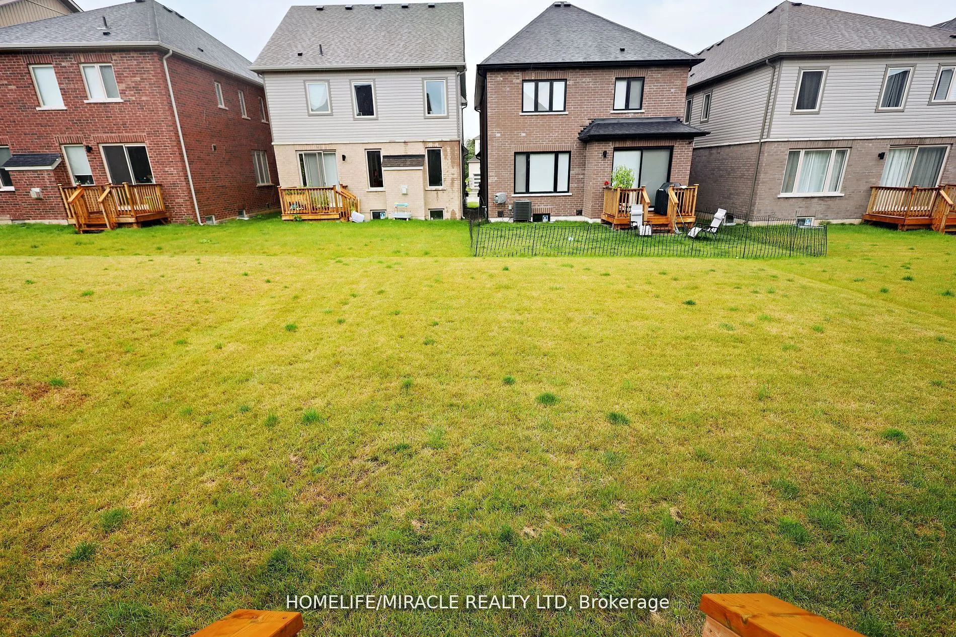8 Copperhill Heights