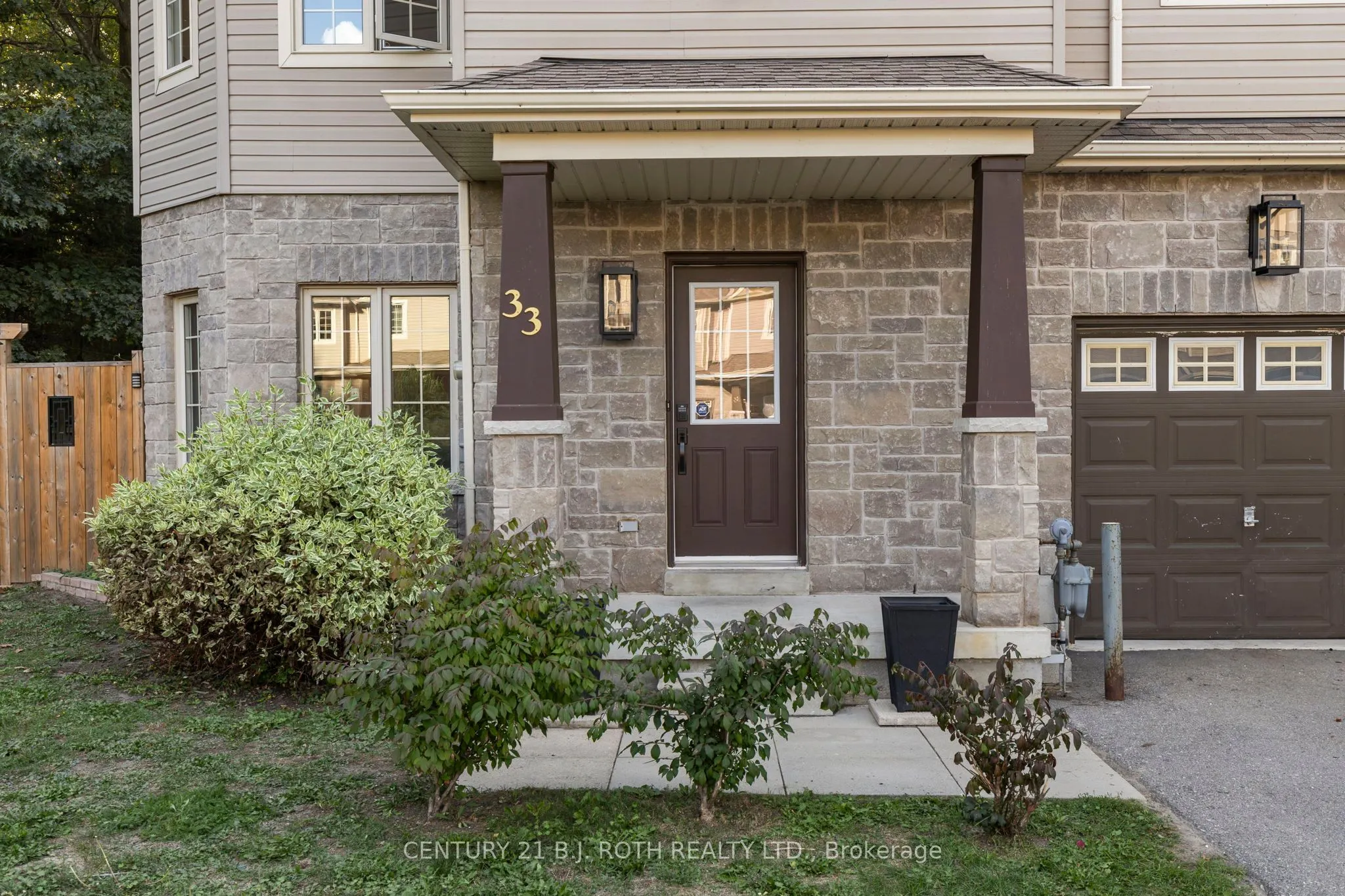 33 ARCADIA Road
