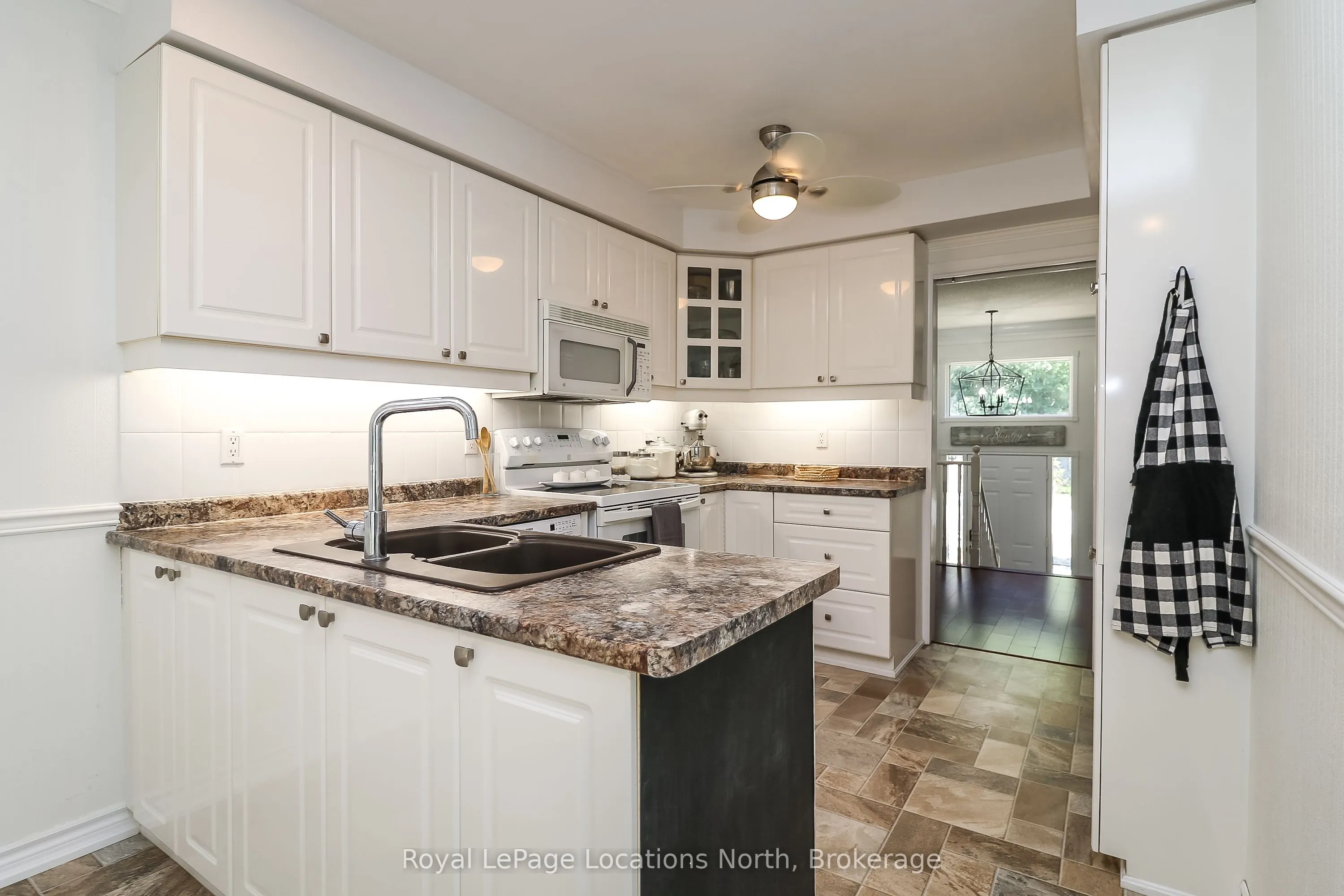 160 Fernbrook Drive
