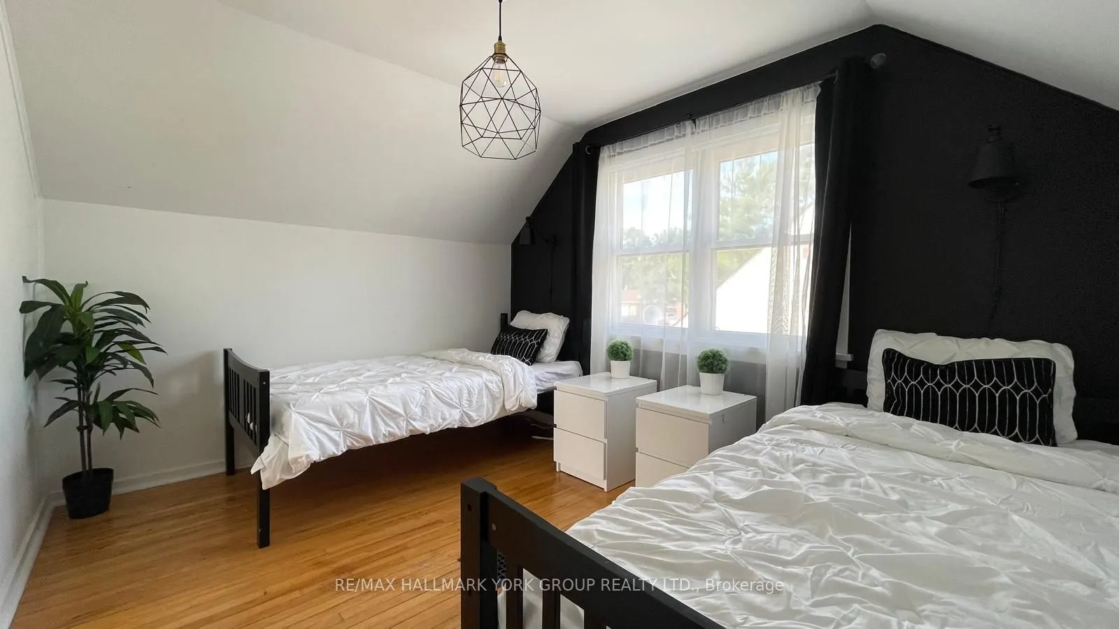 102 Gunn Street