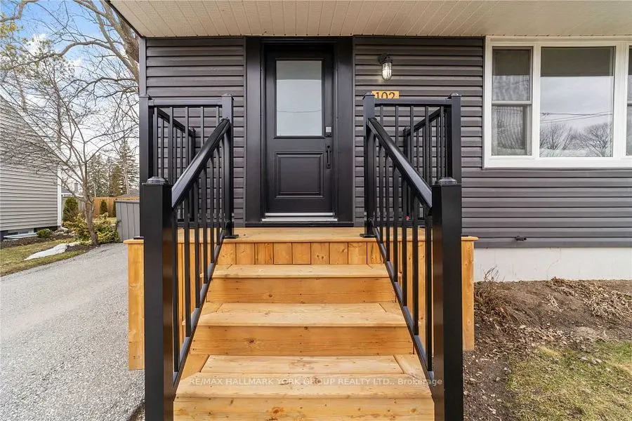 102 Gunn Street
