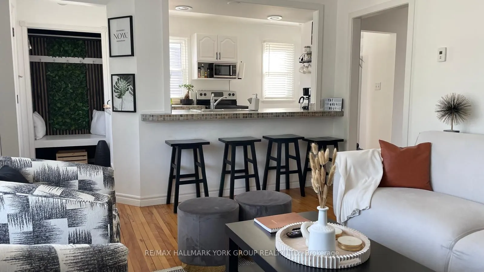102 Gunn Street