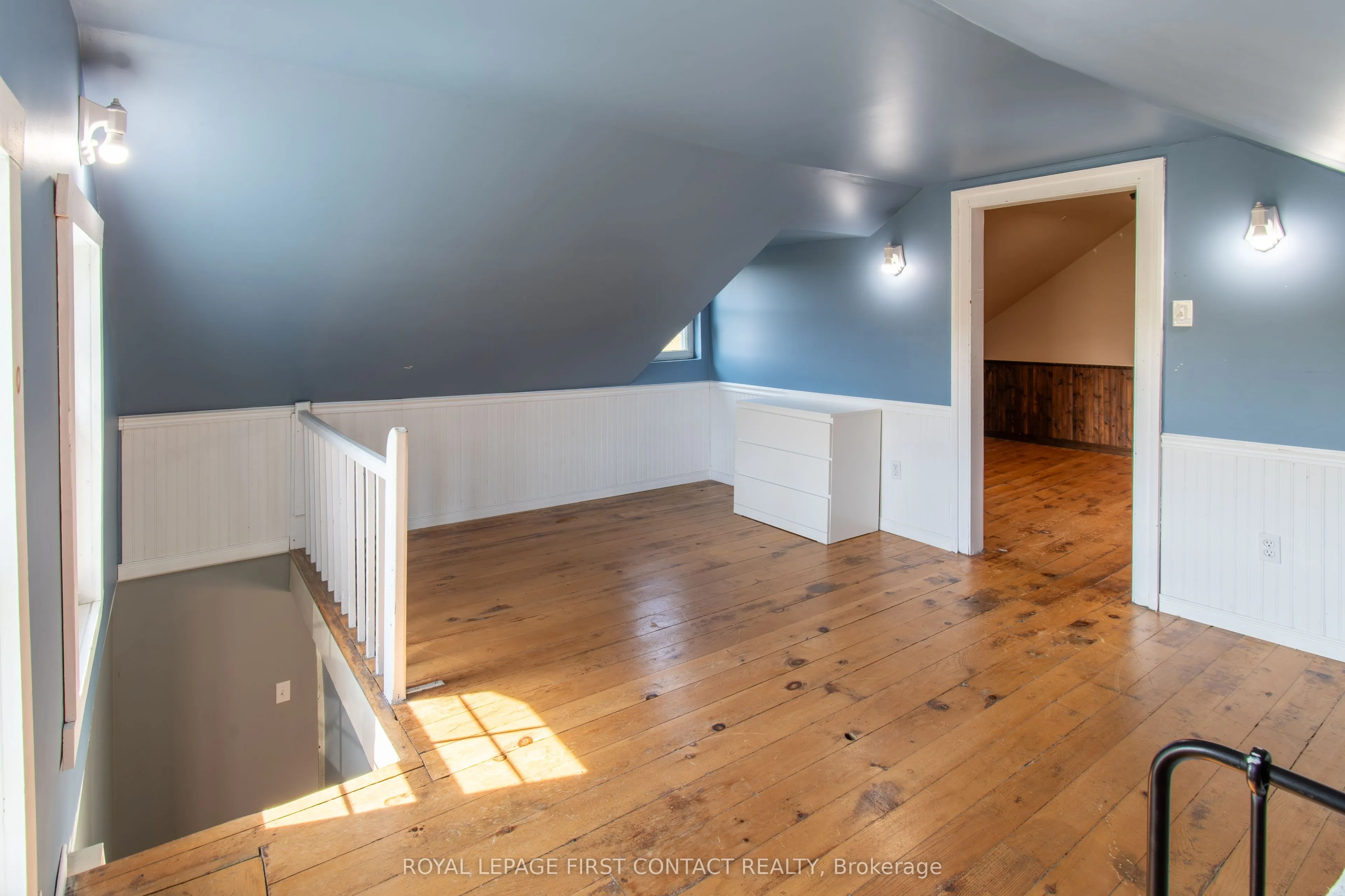 1293 Rainbow Valley Road E