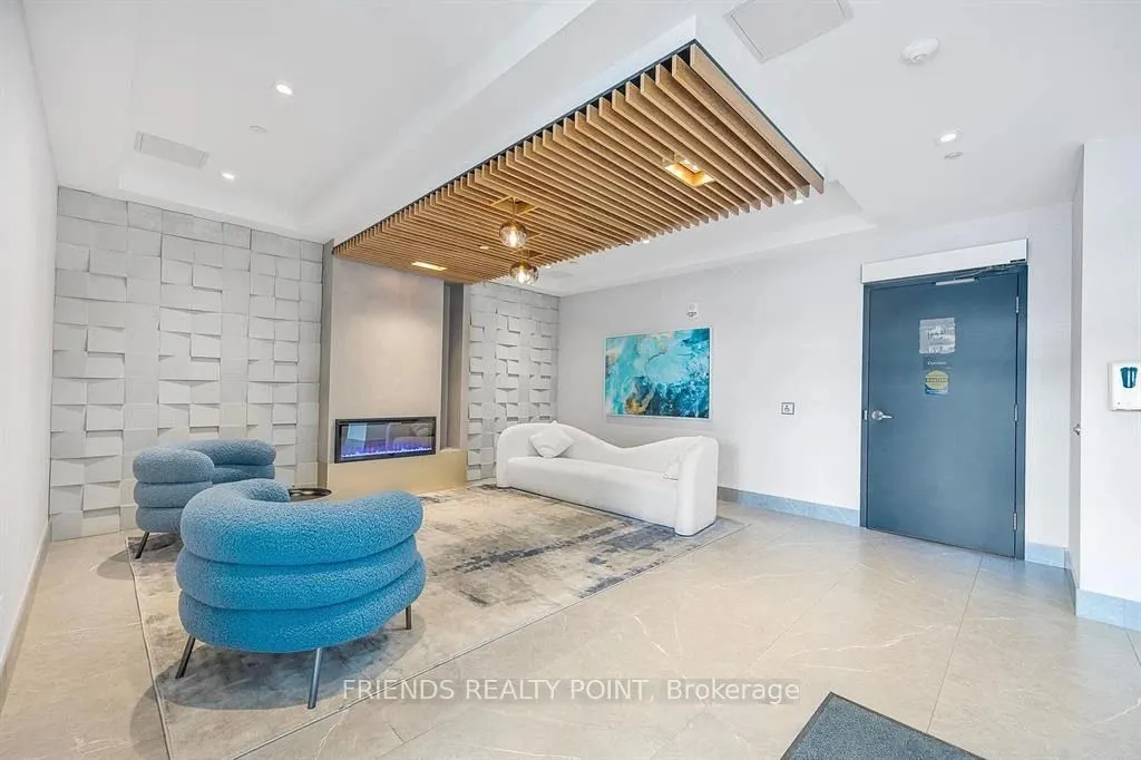 56 Lakeside Terrace, #712