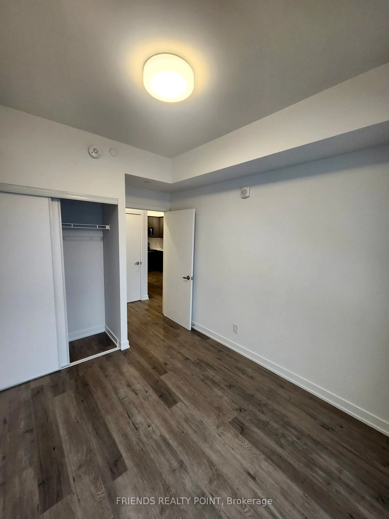 56 Lakeside Terrace, #712