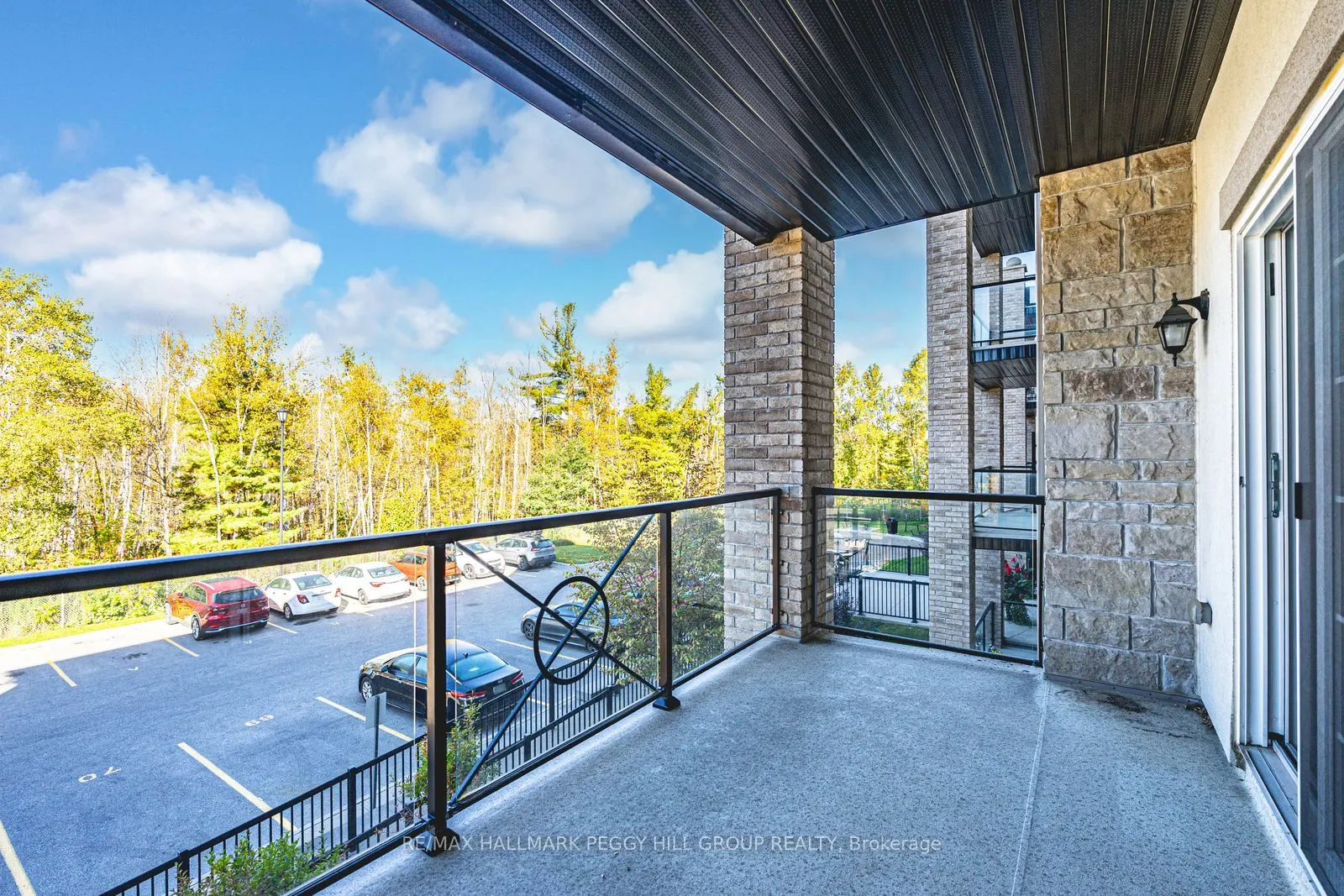 40 Ferndale Drive S, #209