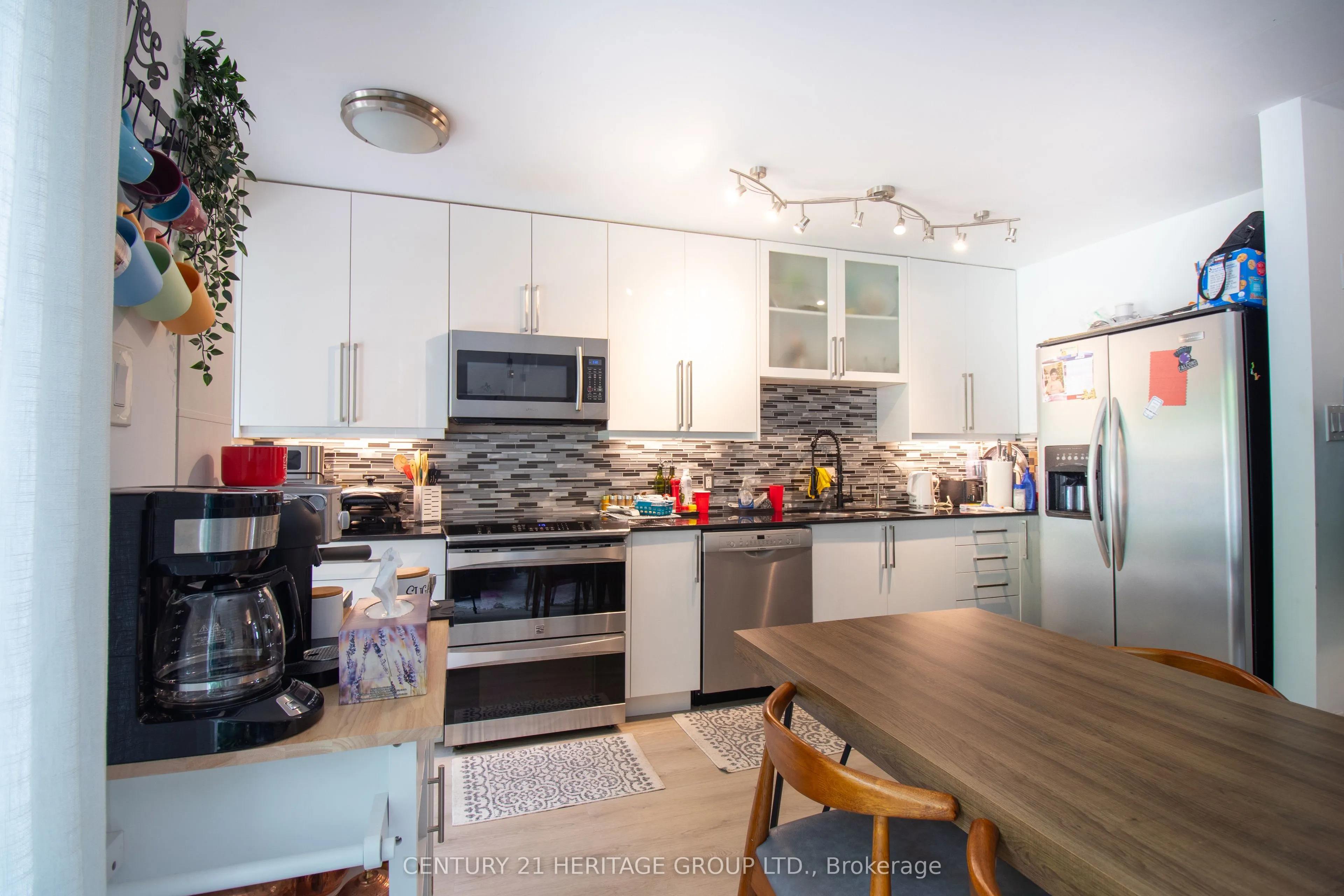 250 Ferndale Drive S