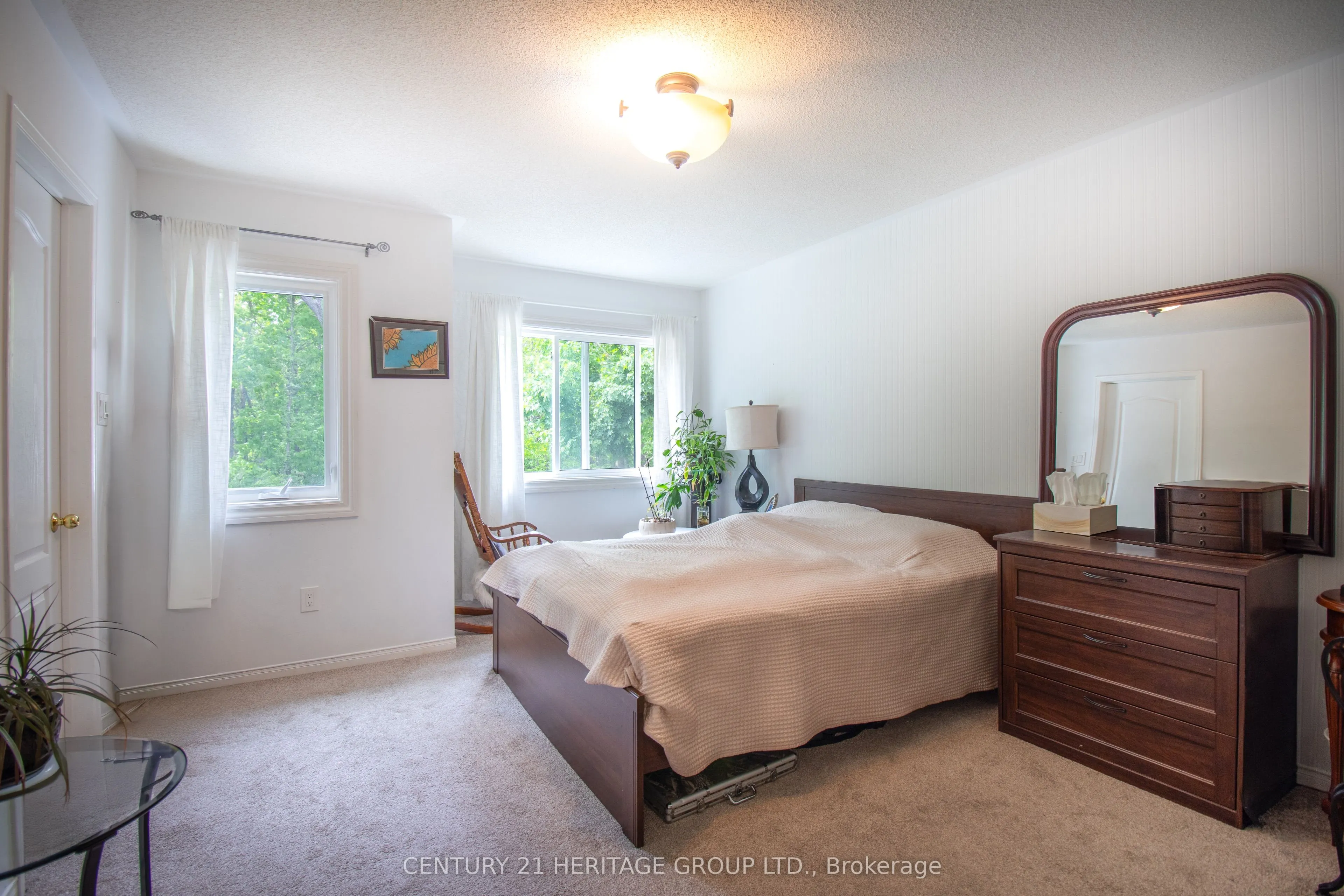 250 Ferndale Drive S