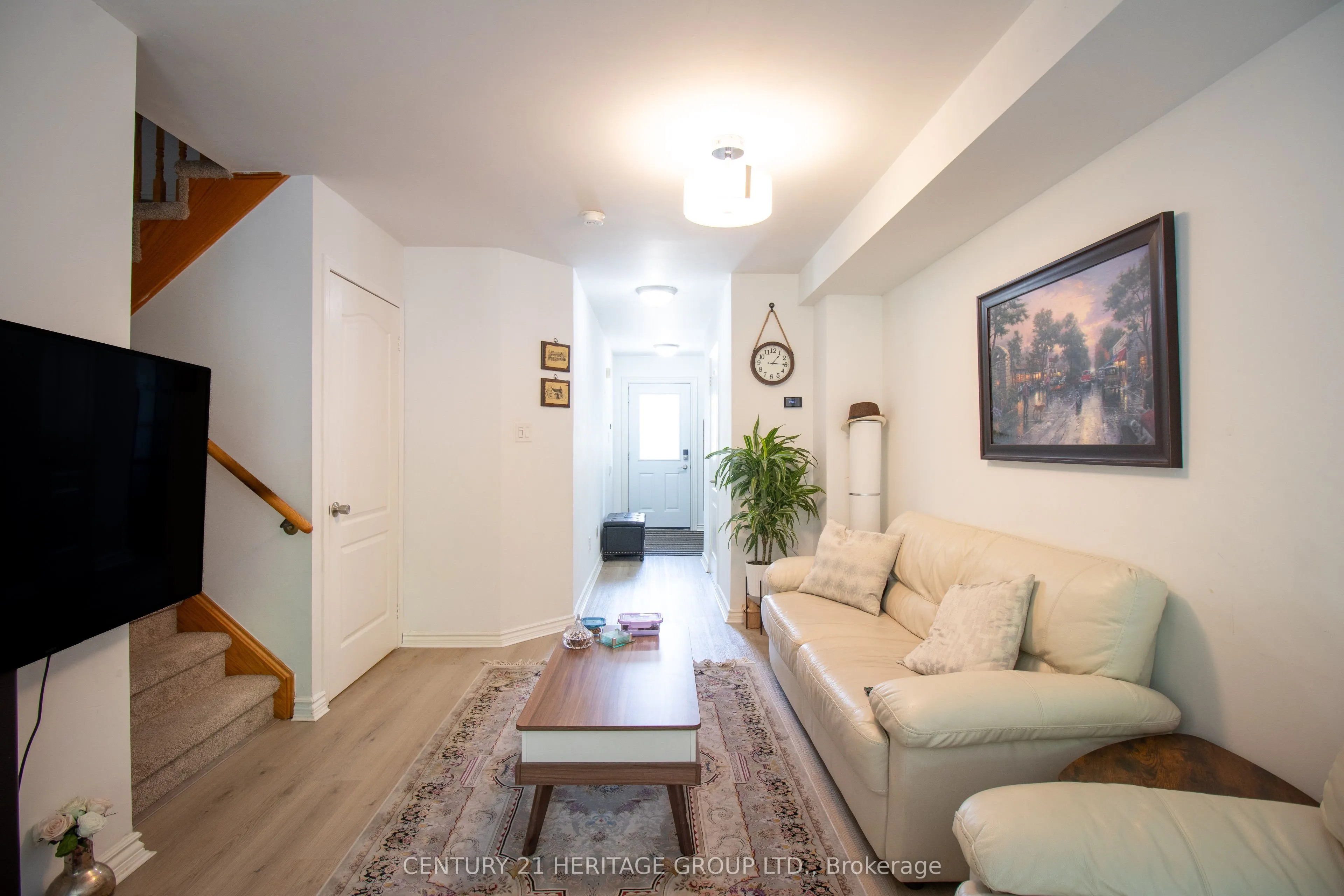 250 Ferndale Drive S