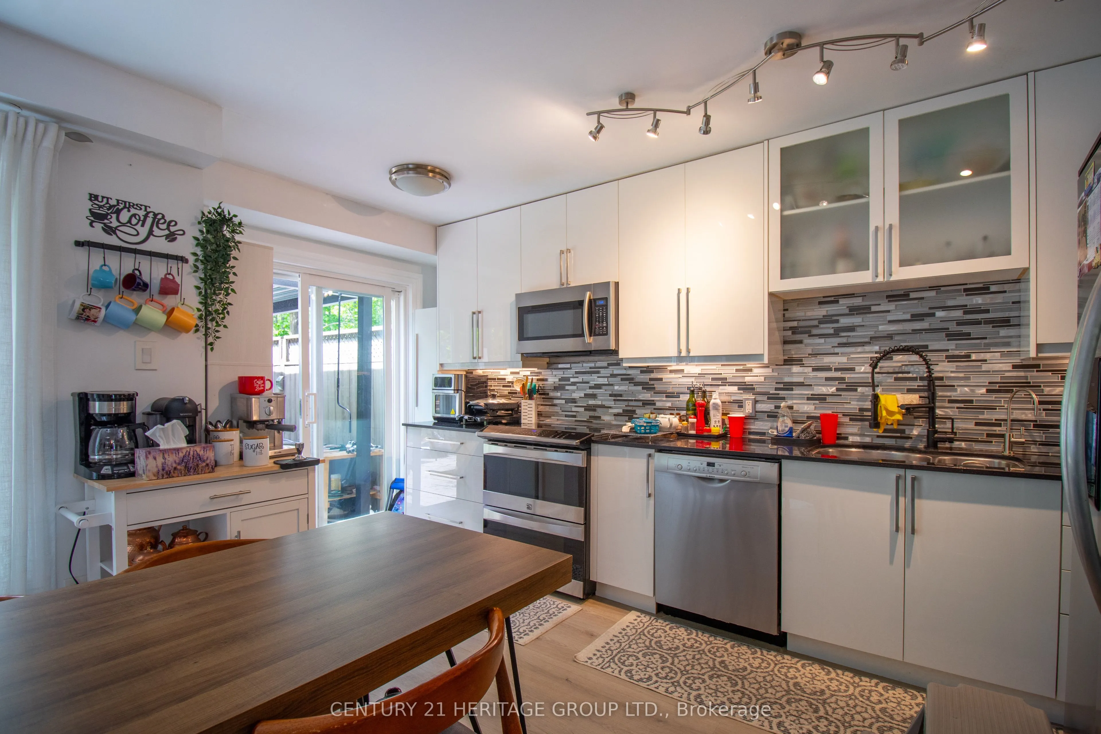 250 Ferndale Drive S