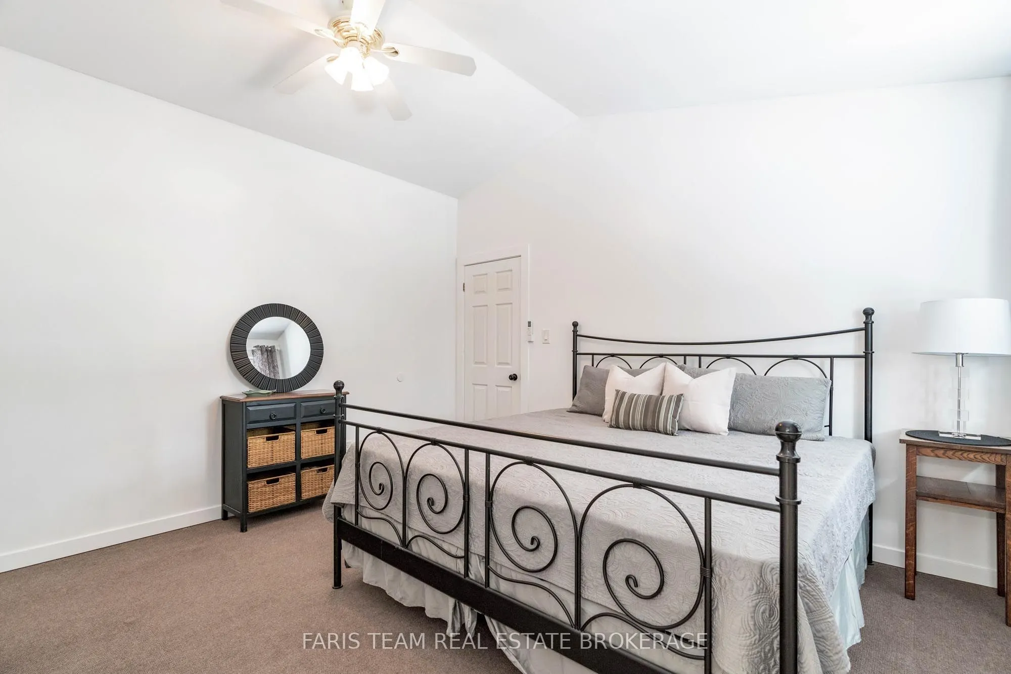 238 Robins Point Road