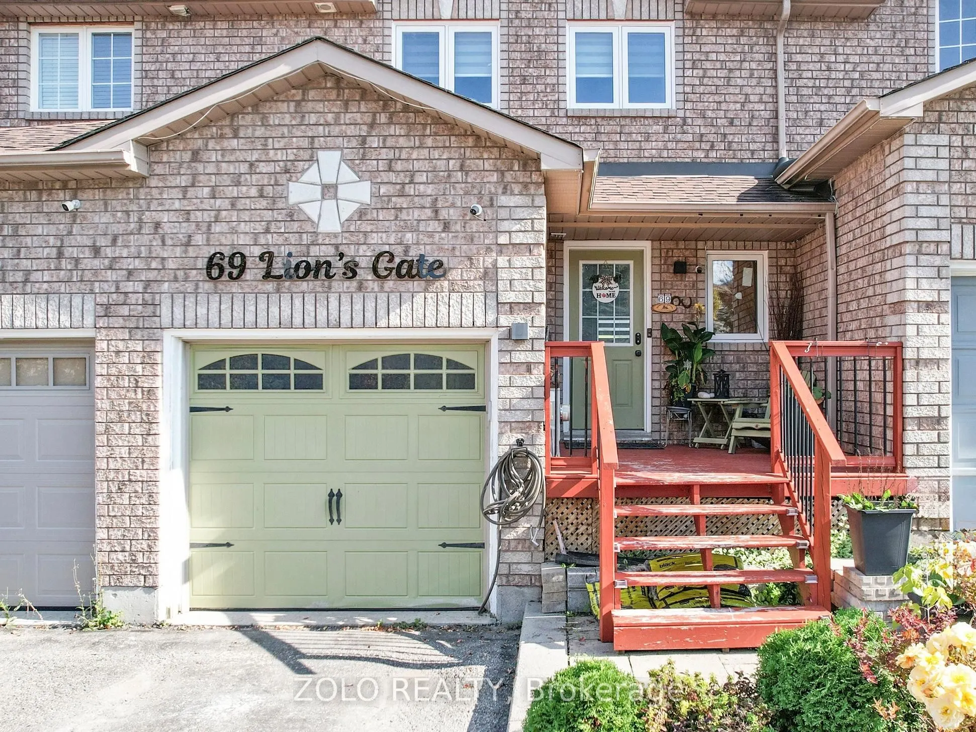 69 Lion's Gate Boulevard