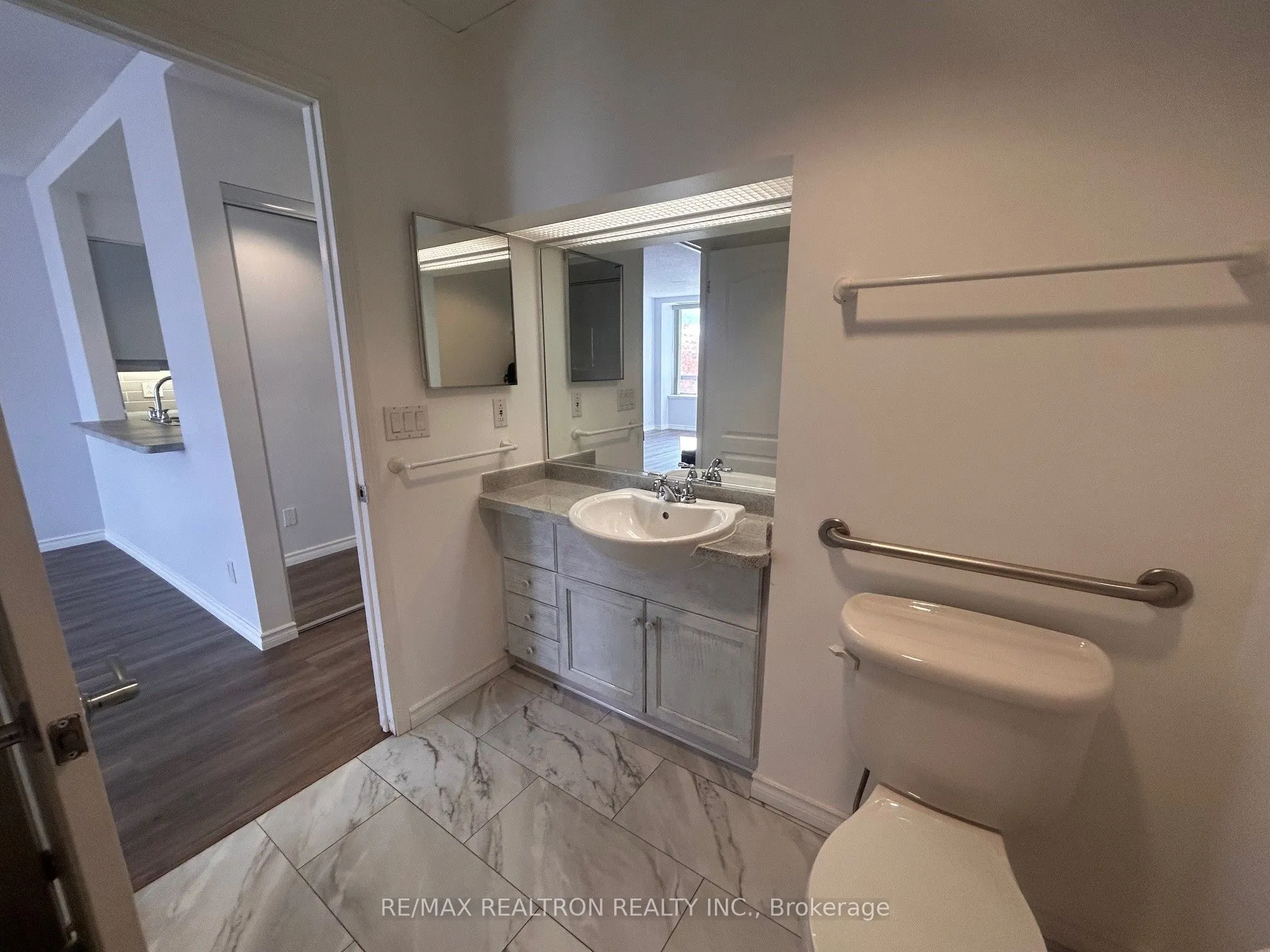 74 Ross Street, #48