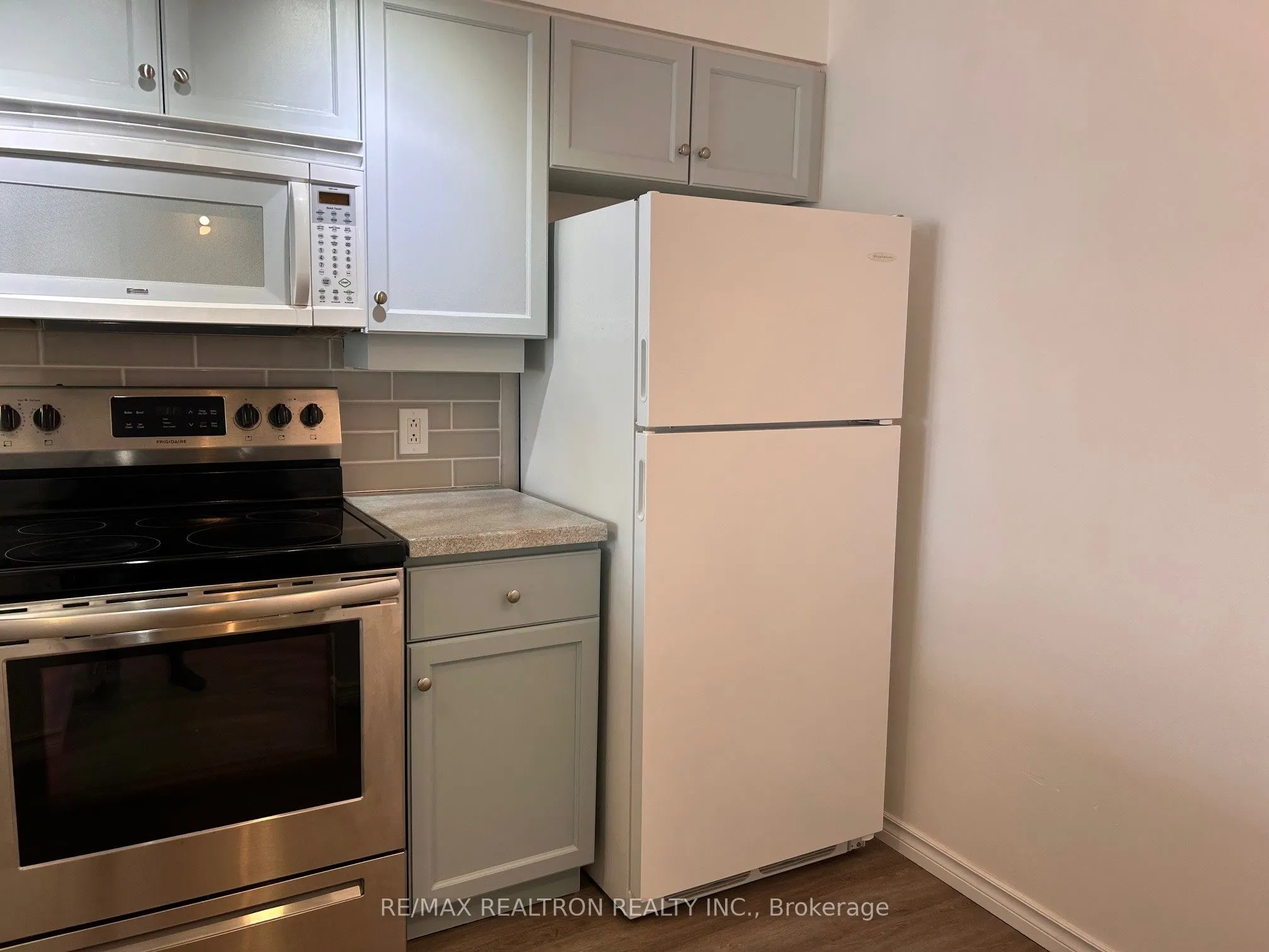 74 Ross Street, #48