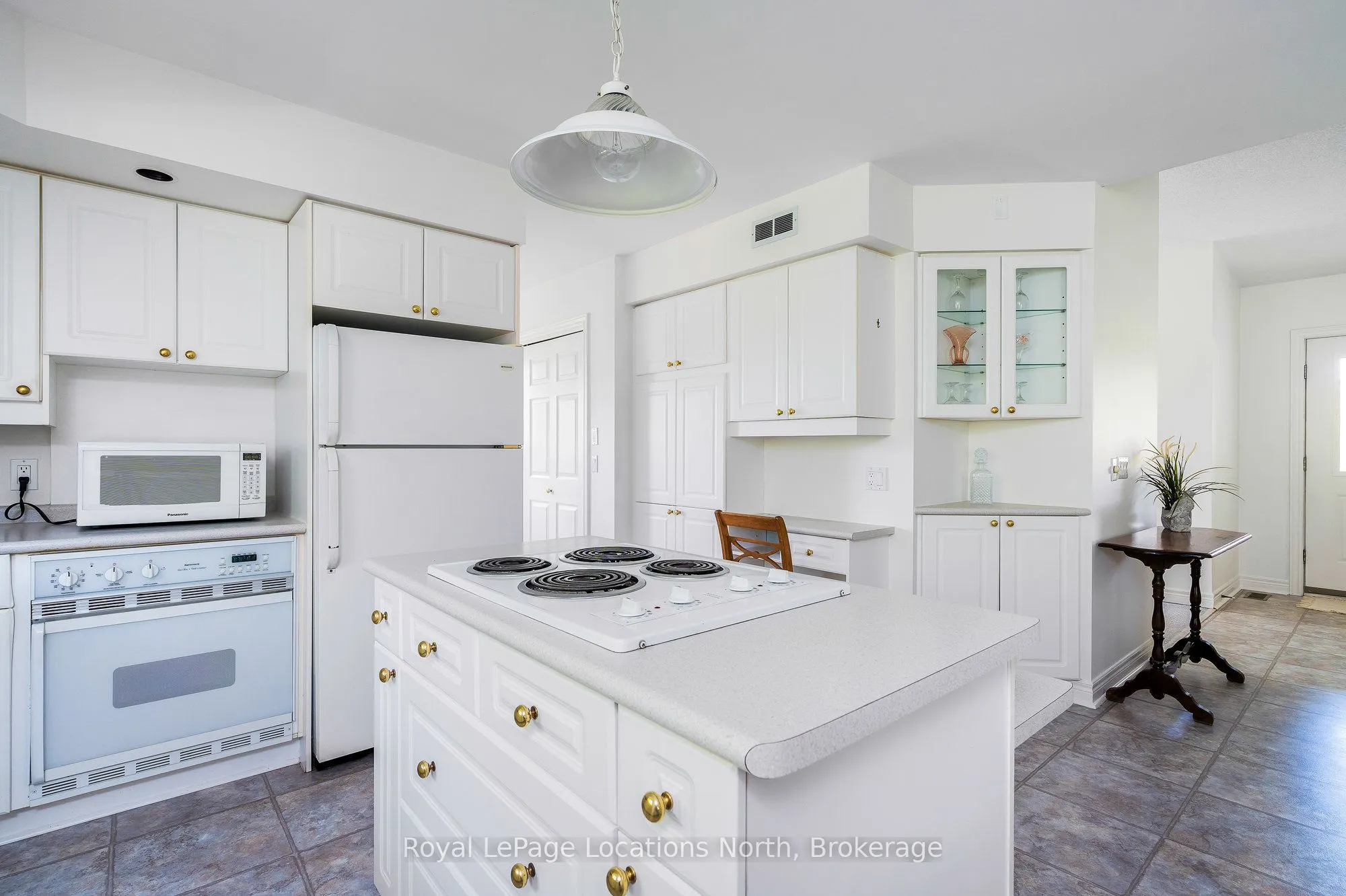 14 Sydenham Trail W