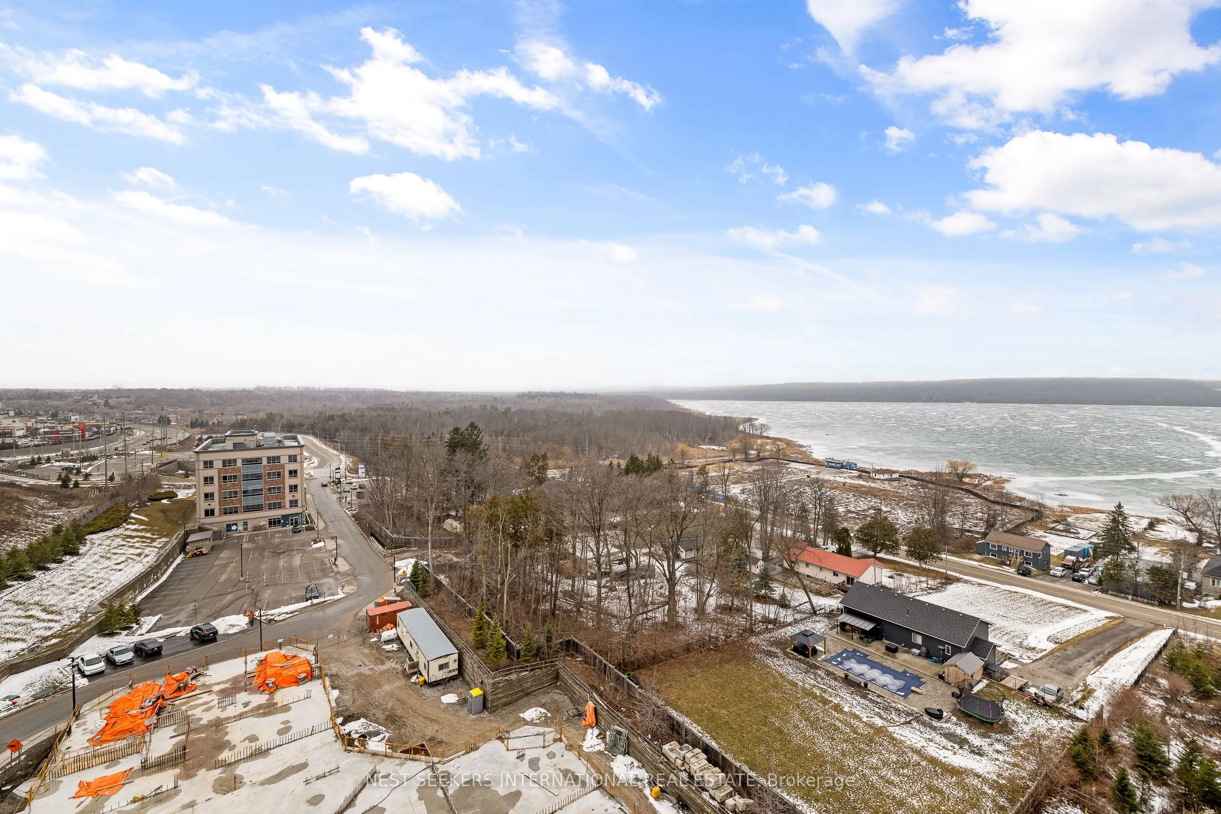 56 Lakeside Terrace, #1001