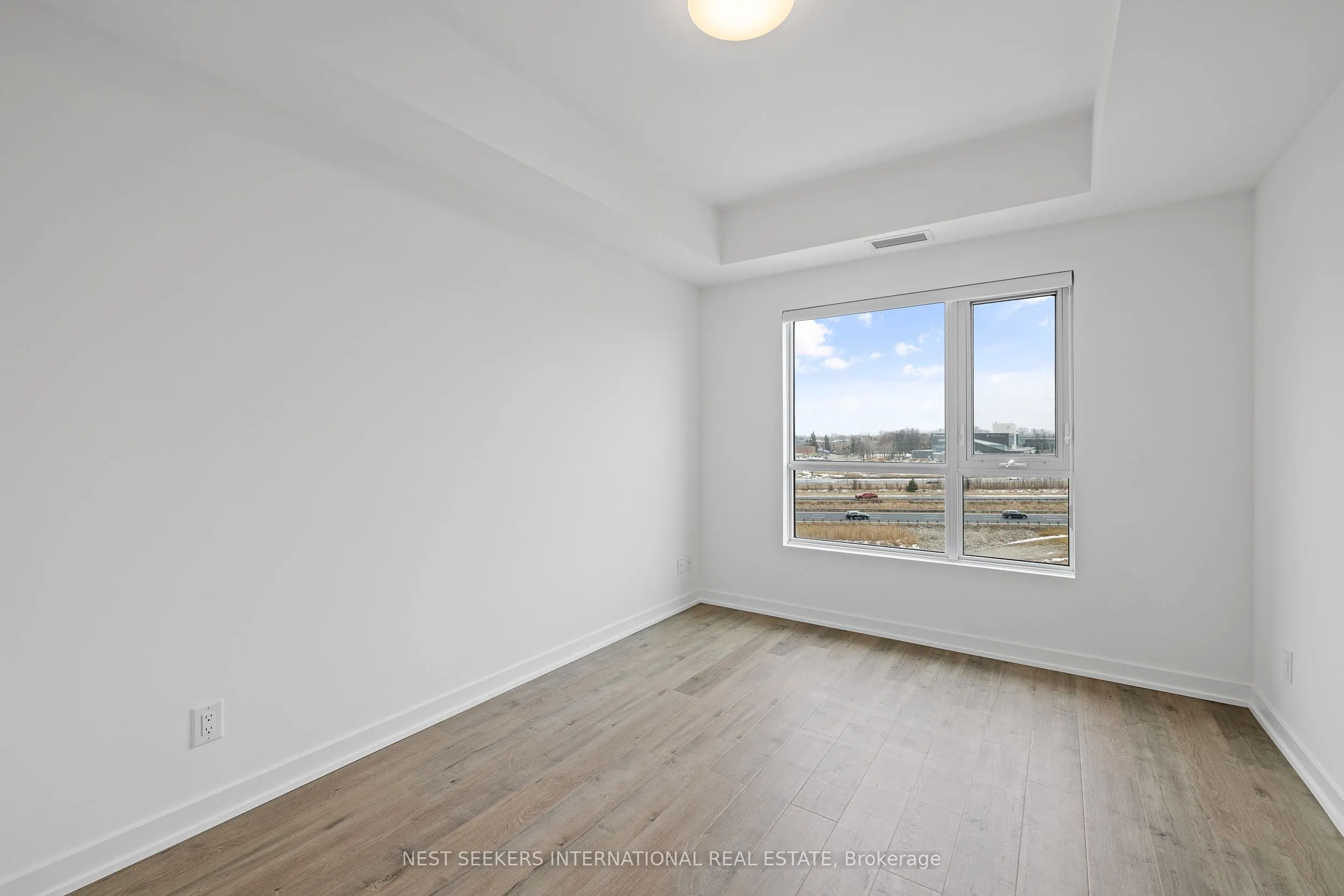 56 Lakeside Terrace, #1001