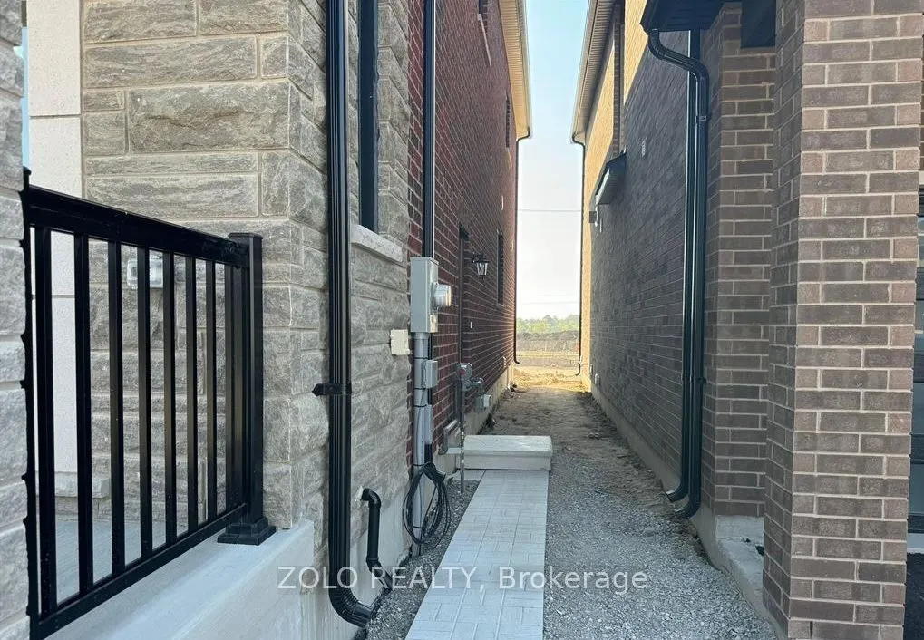 77 Suzuki Street, #Lower