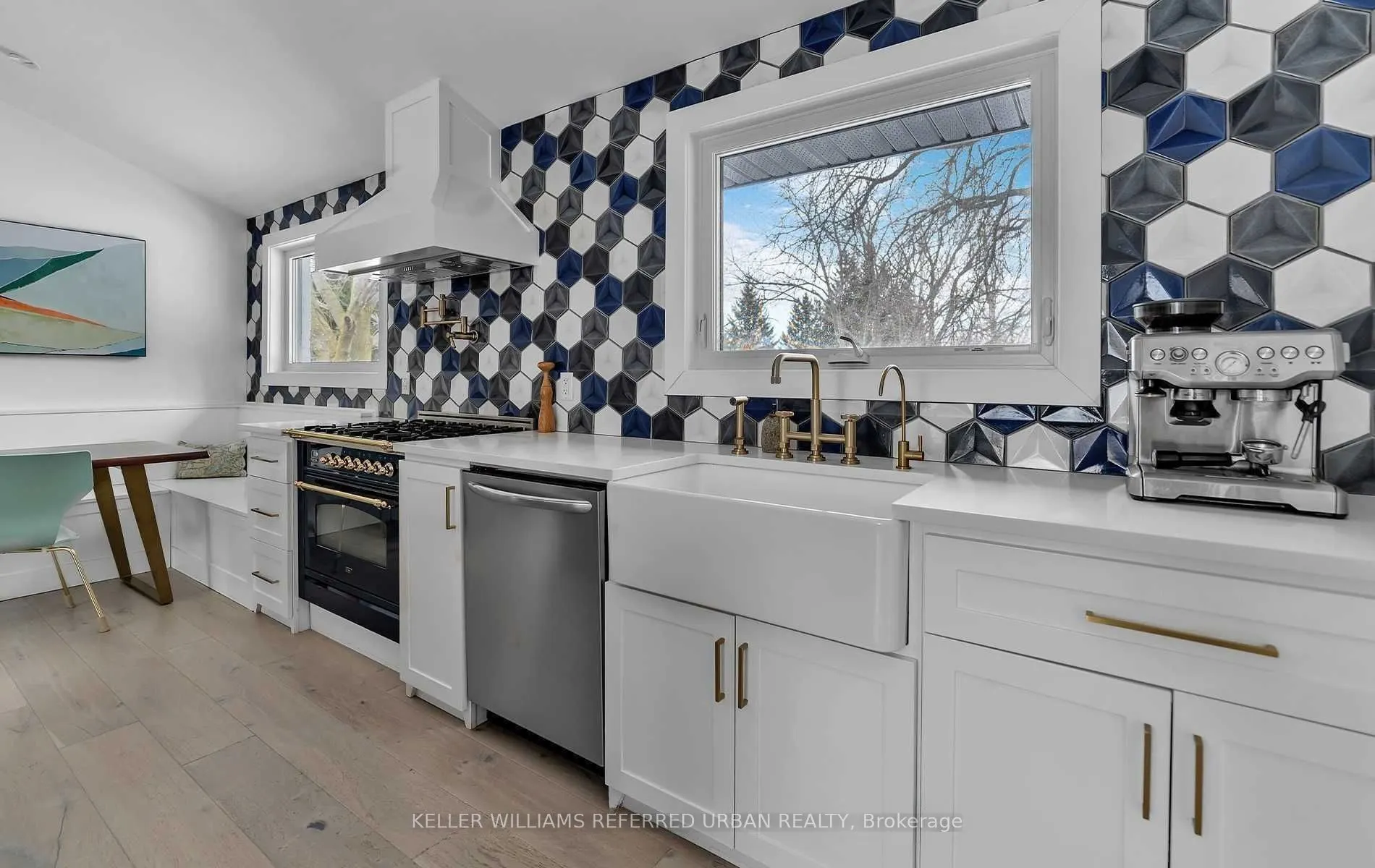 886 Sixth Street