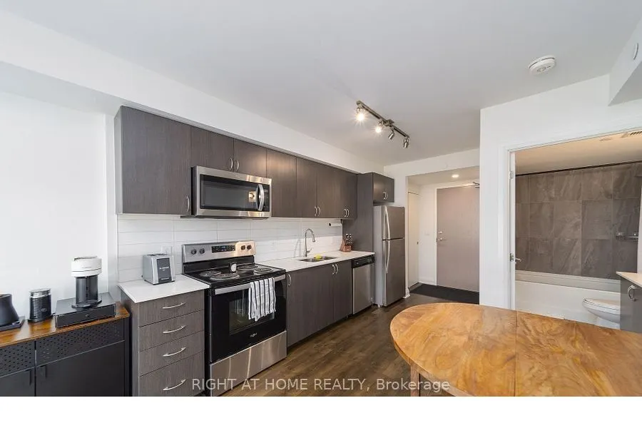 58 Lakeside Terrace, #205