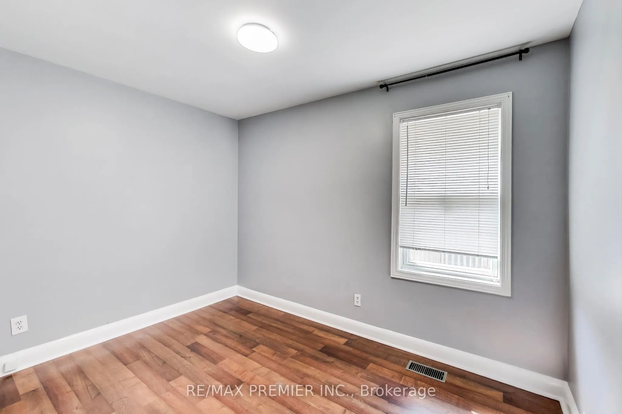 5 Golfdale Road