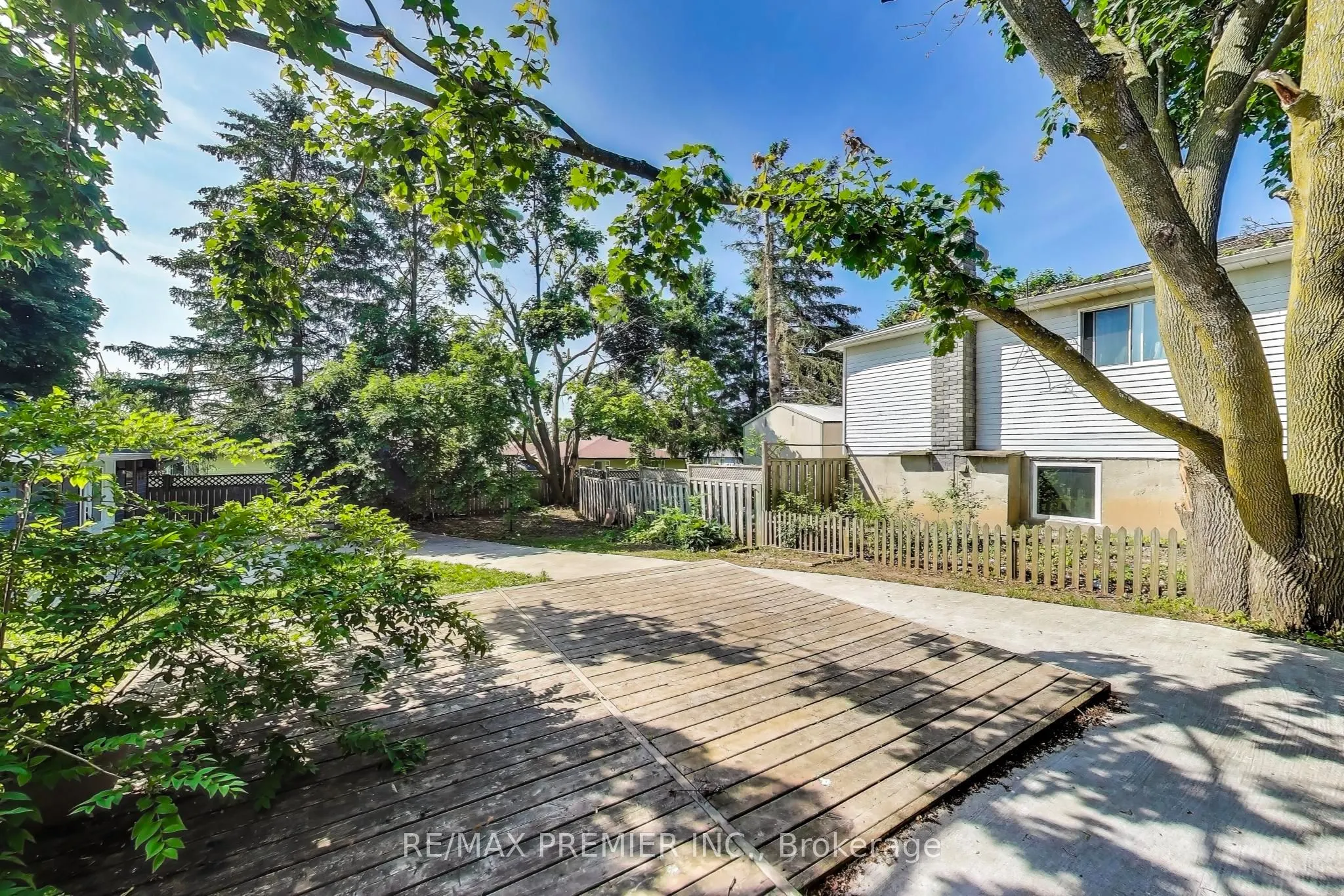 5 Golfdale Road
