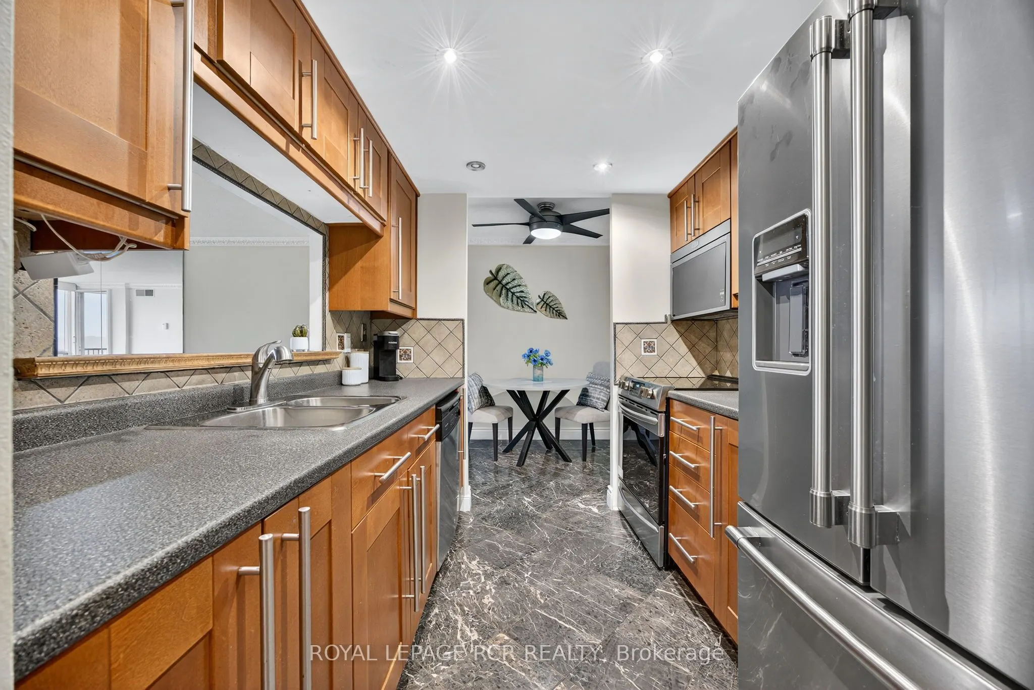65 Ellen Street, #905