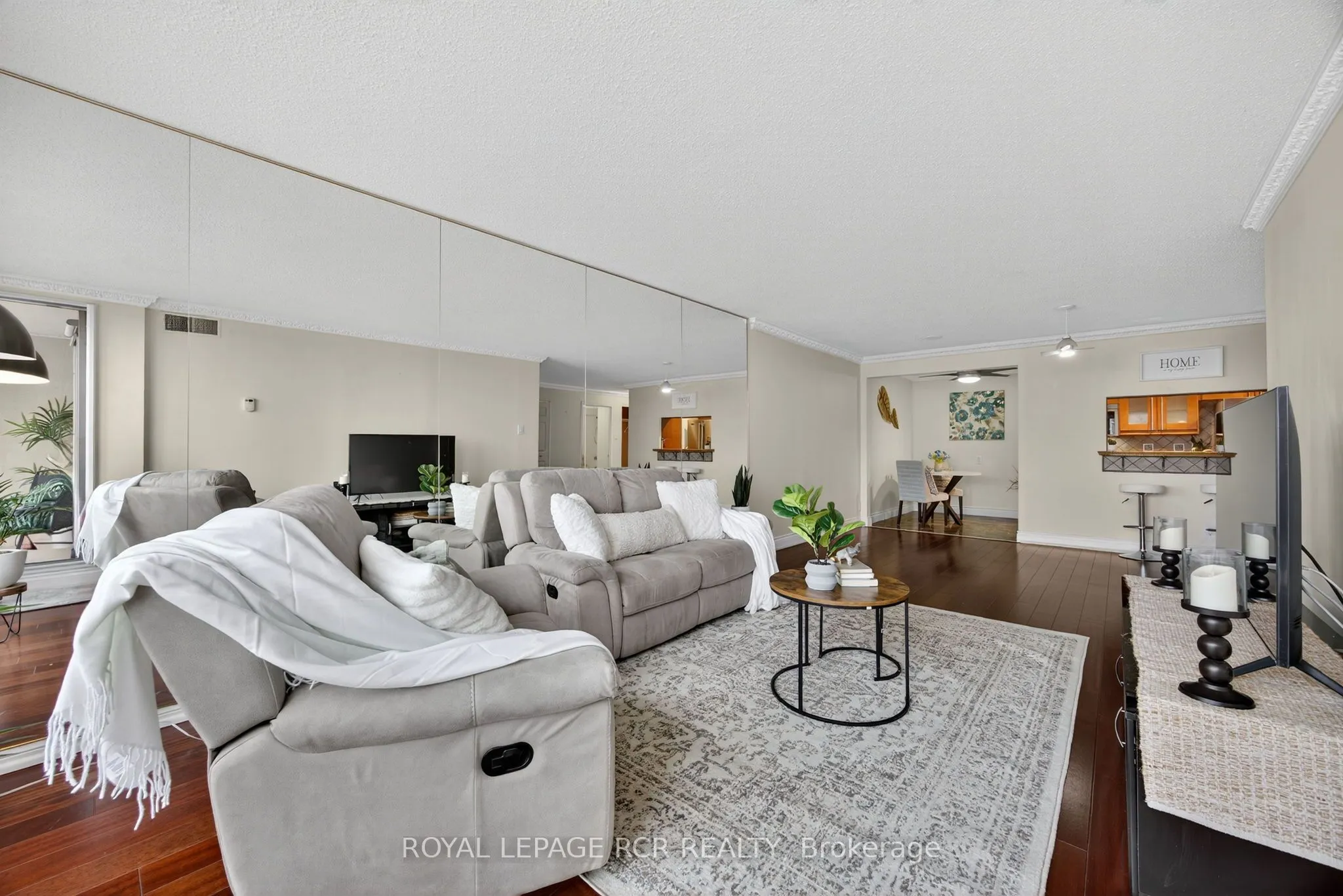 65 Ellen Street, #905