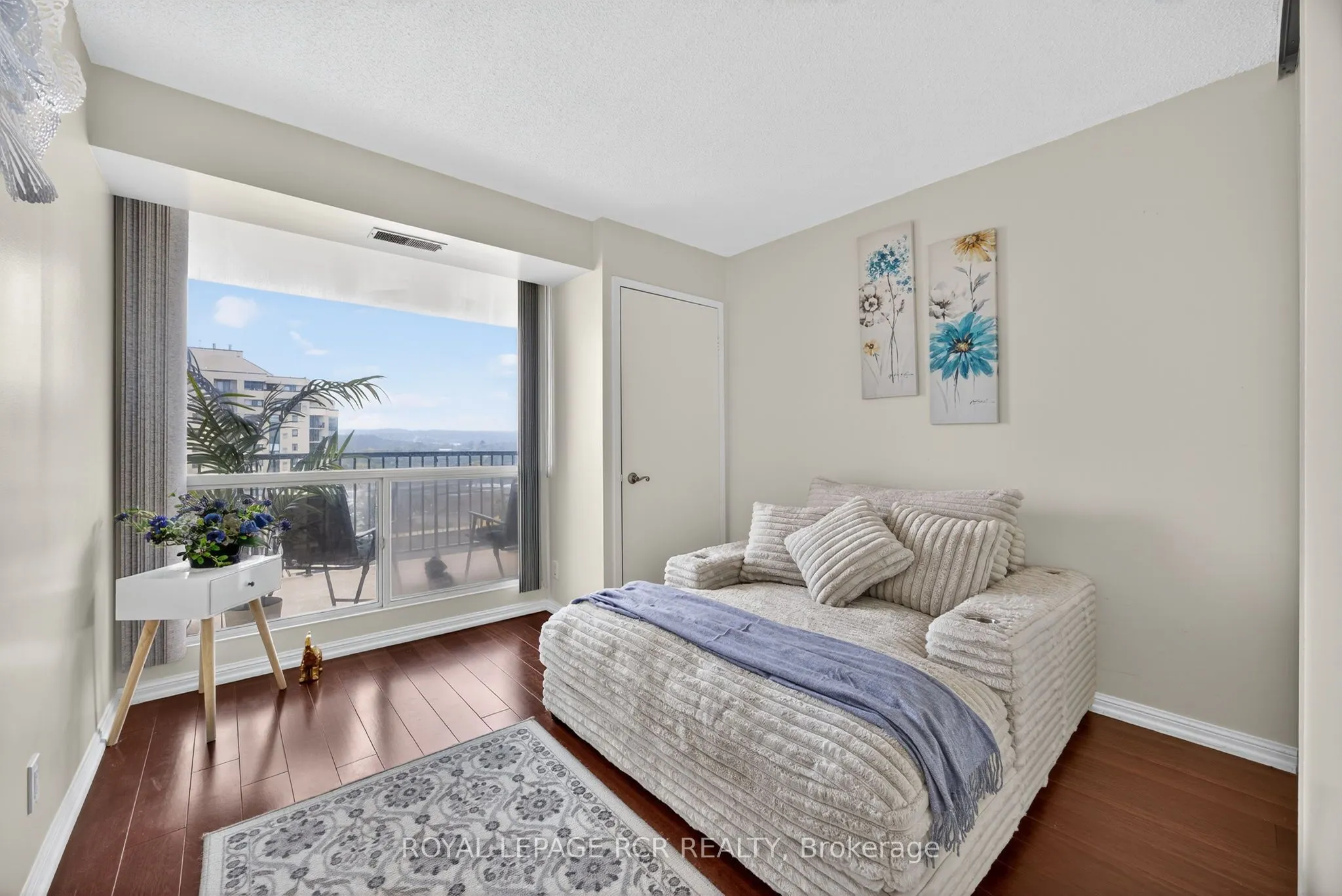 65 Ellen Street, #905