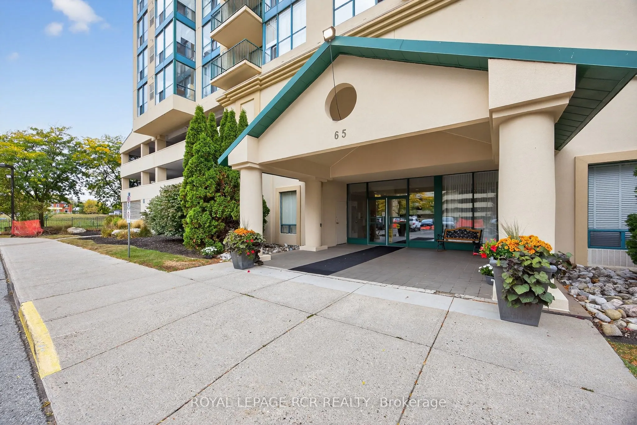65 Ellen Street, #905