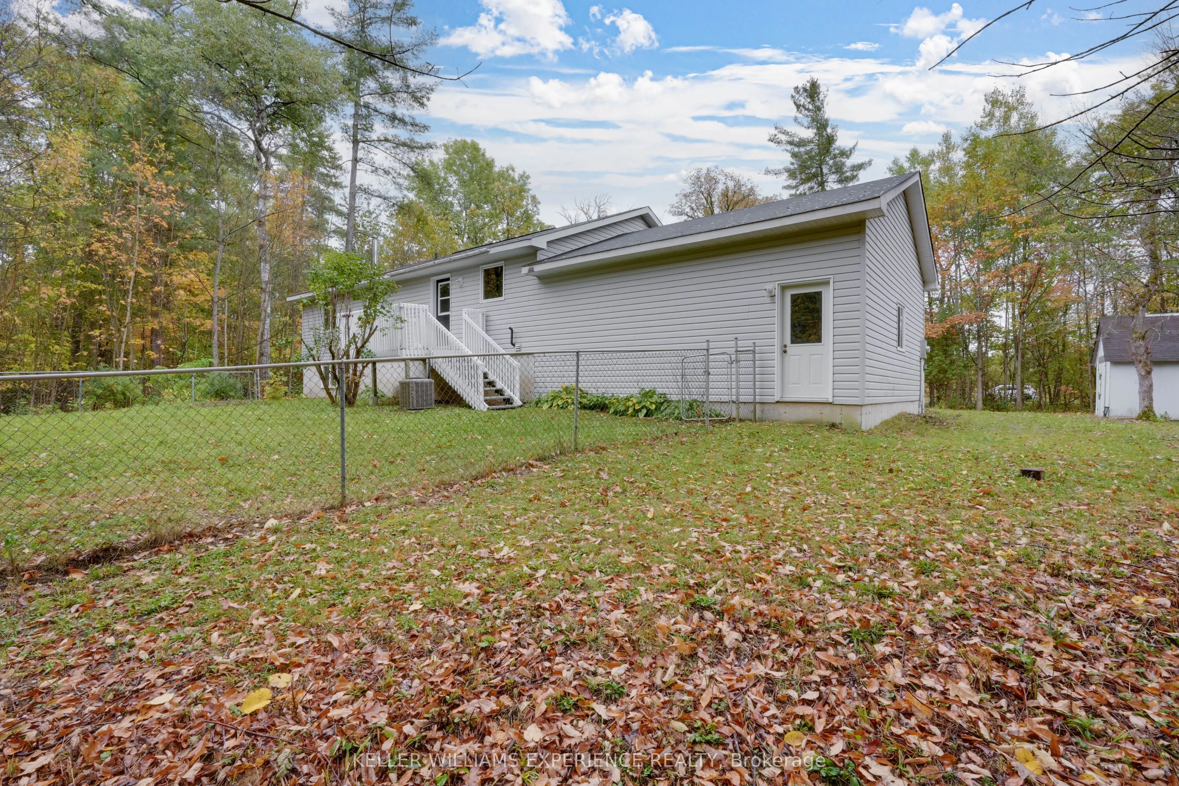 2372 Kinnear Side Road