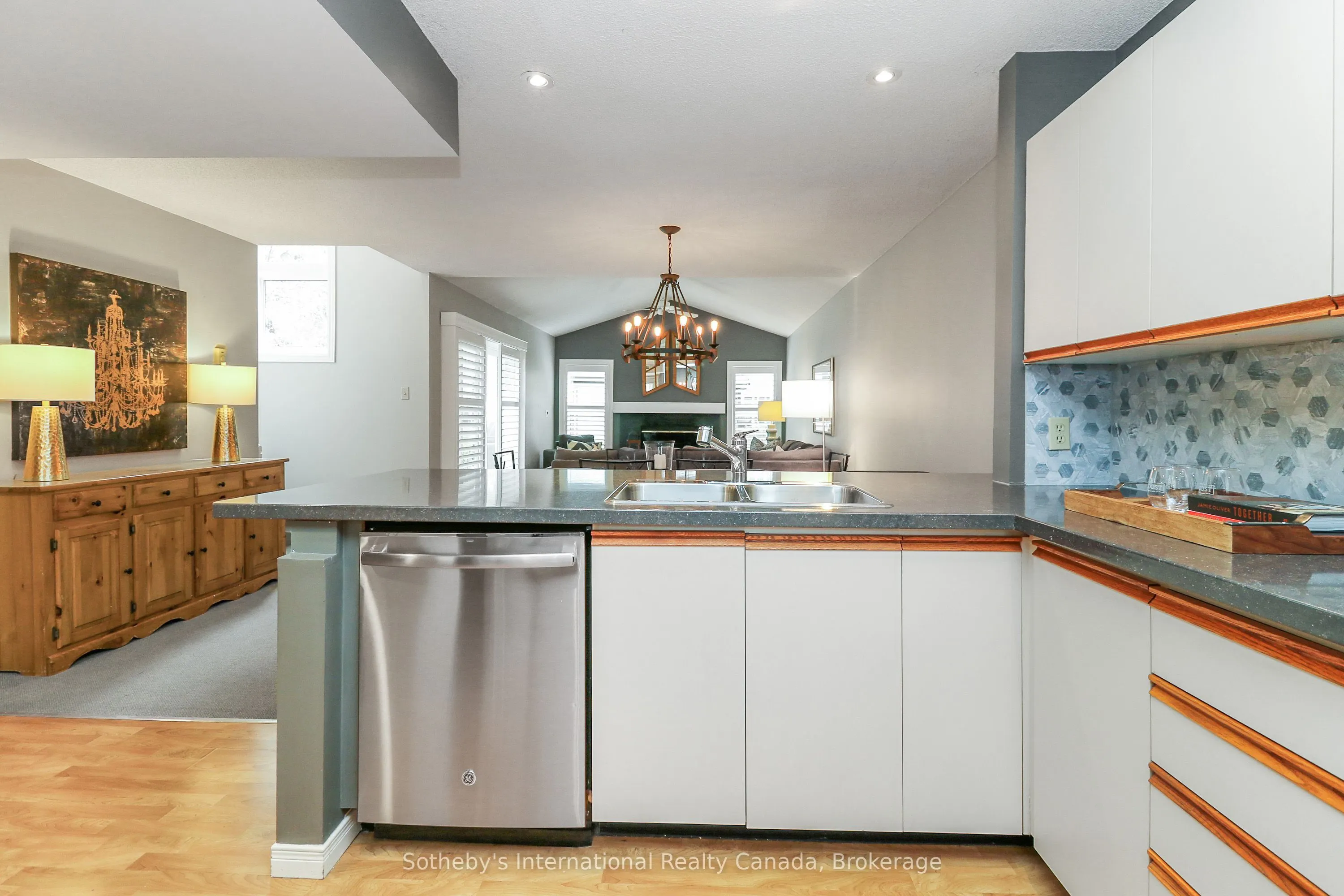 408 Mariners Way, #25