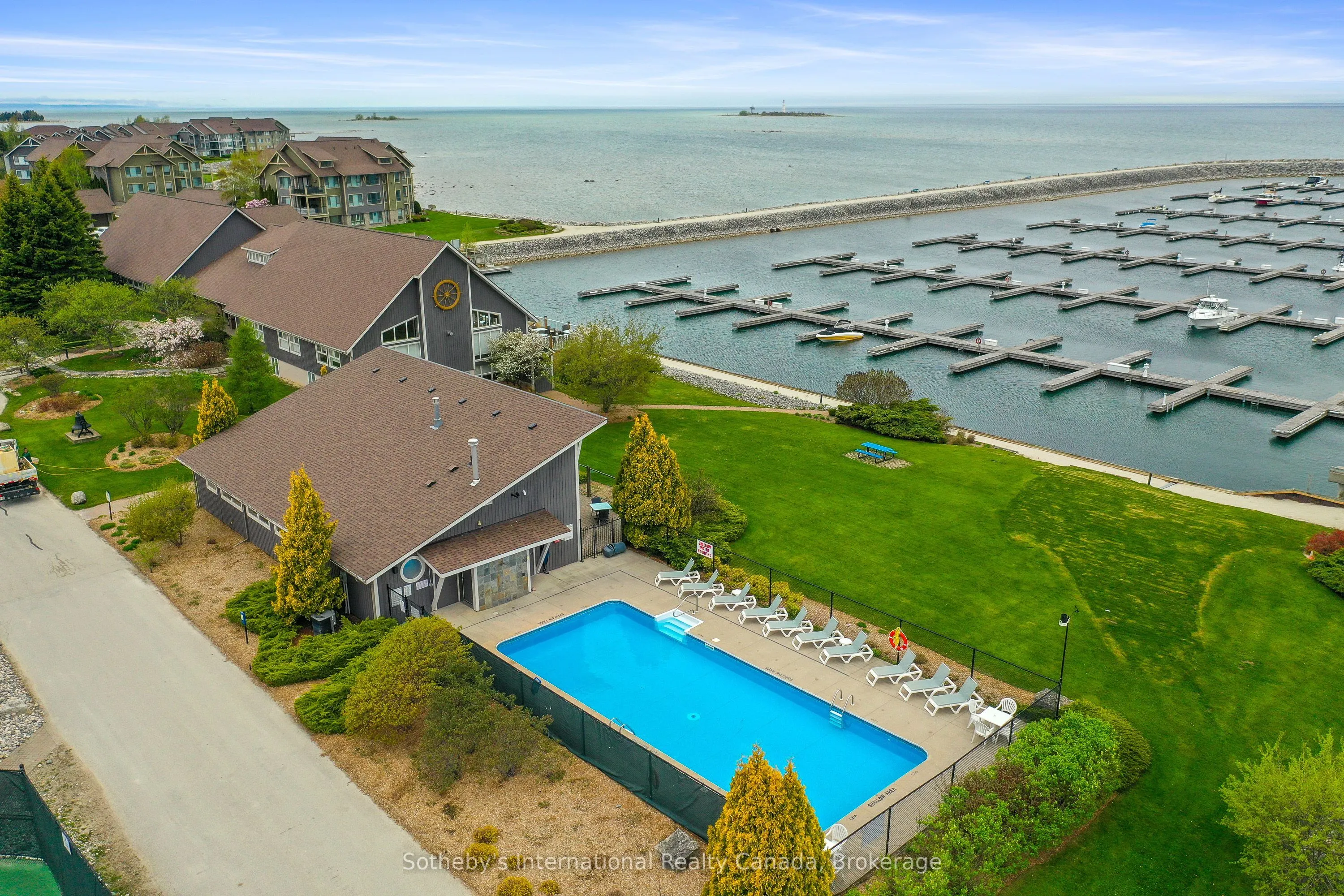 408 Mariners Way, #25