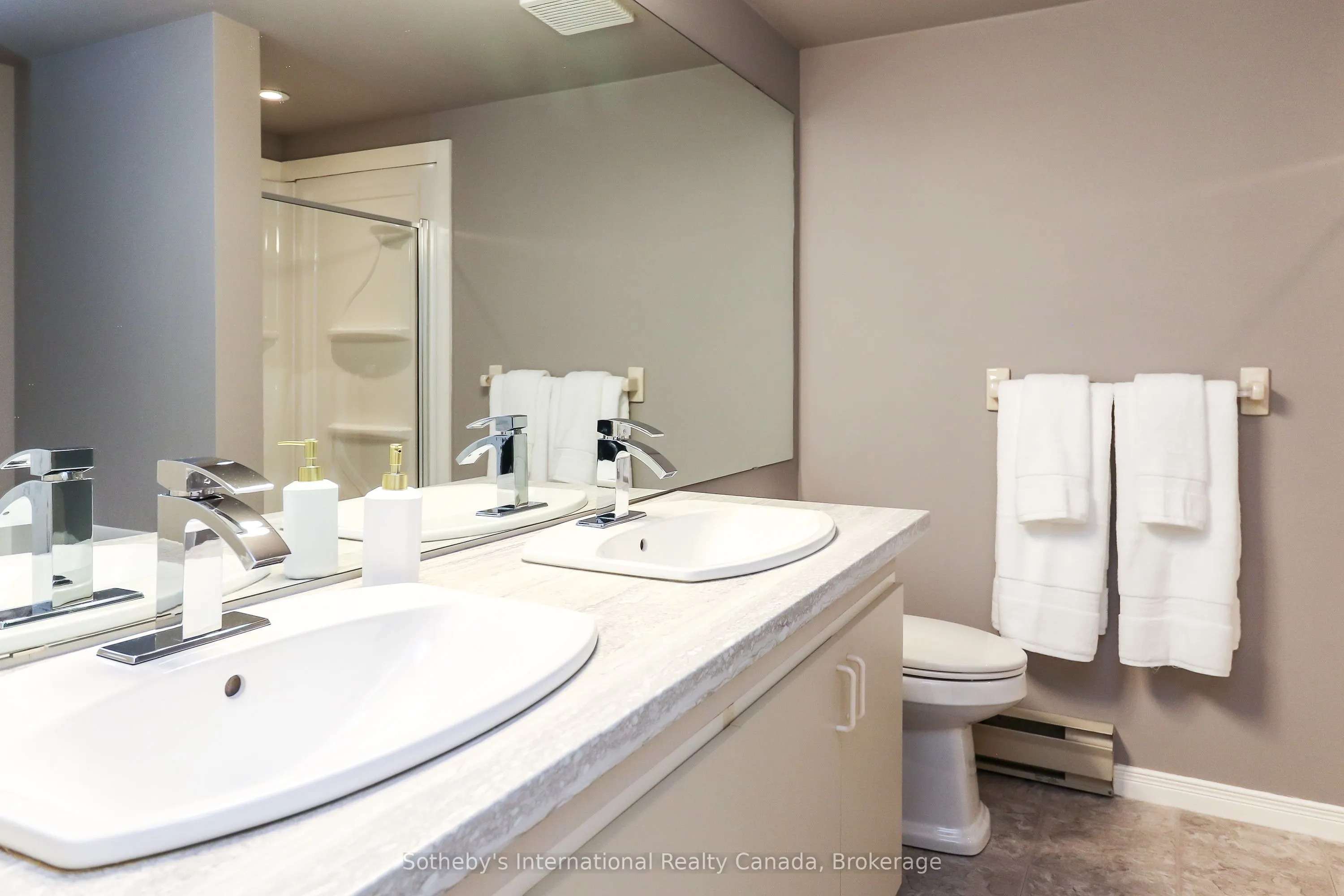 408 Mariners Way, #25