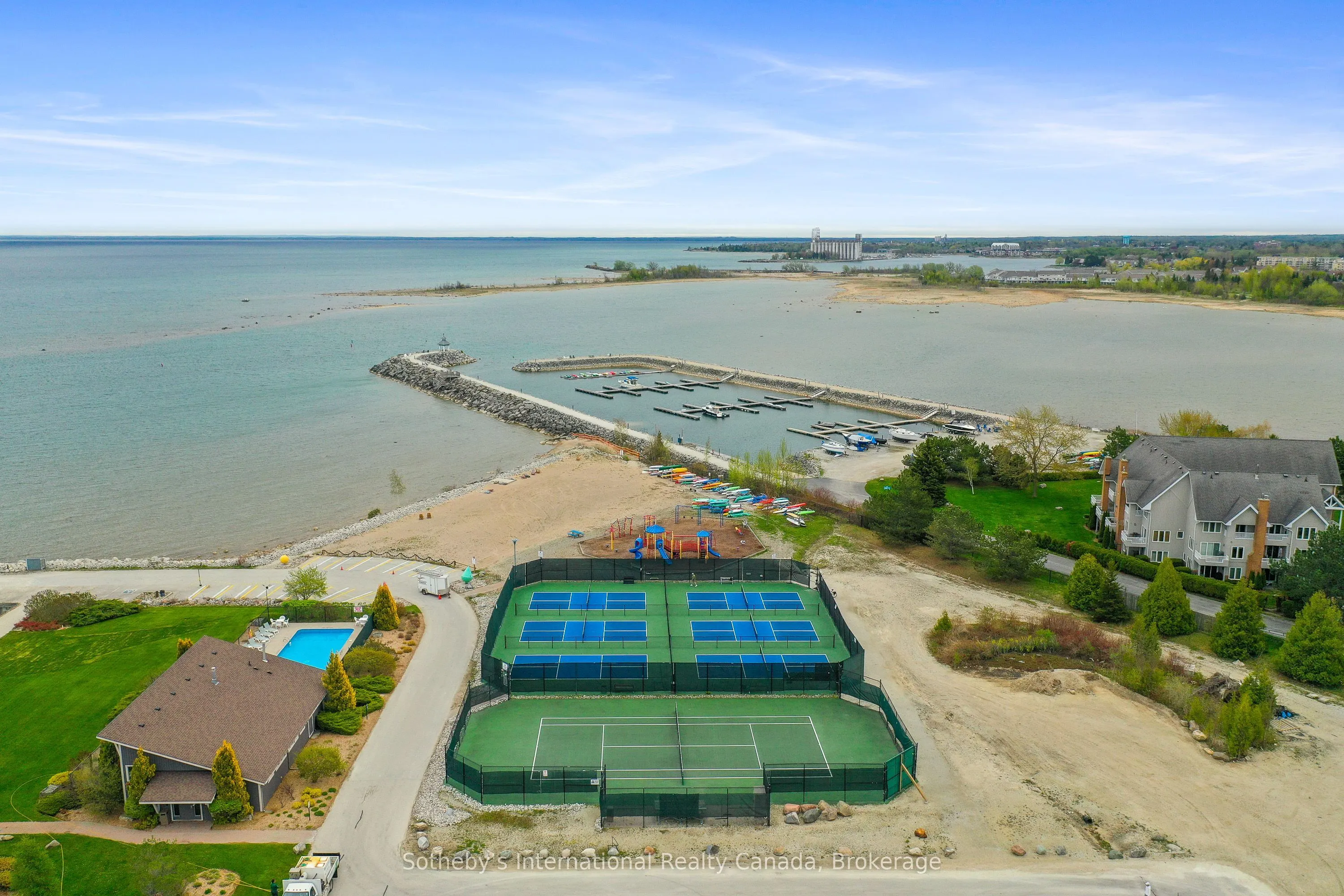 408 Mariners Way, #25